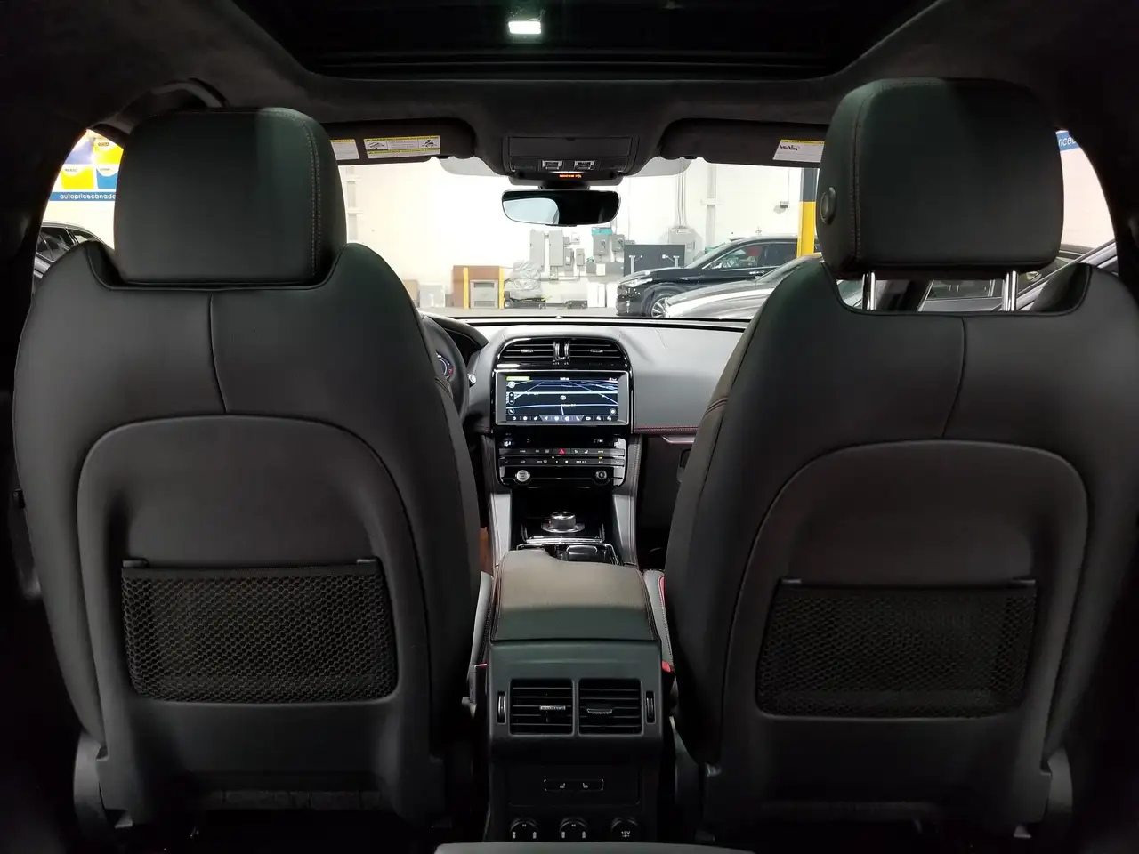 Jaguar F-Pace снимка Jaguar F-Pace