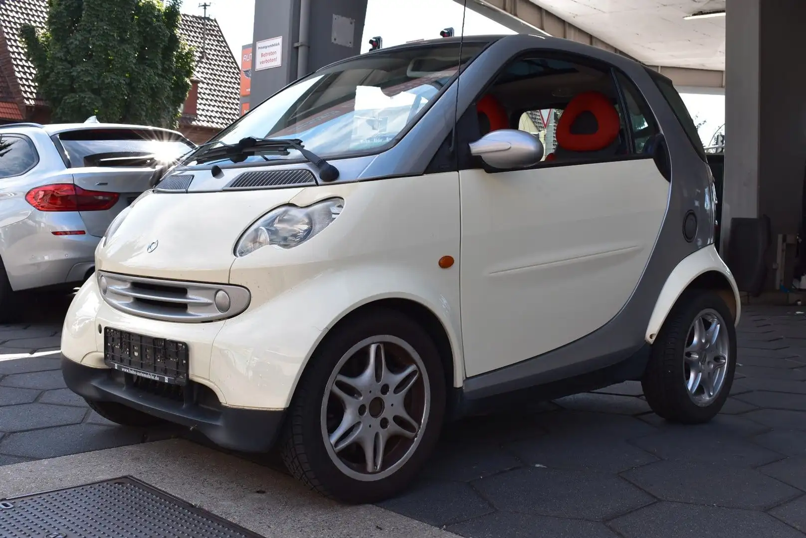 smart forTwo fortwo coupe Basis Beige - 2