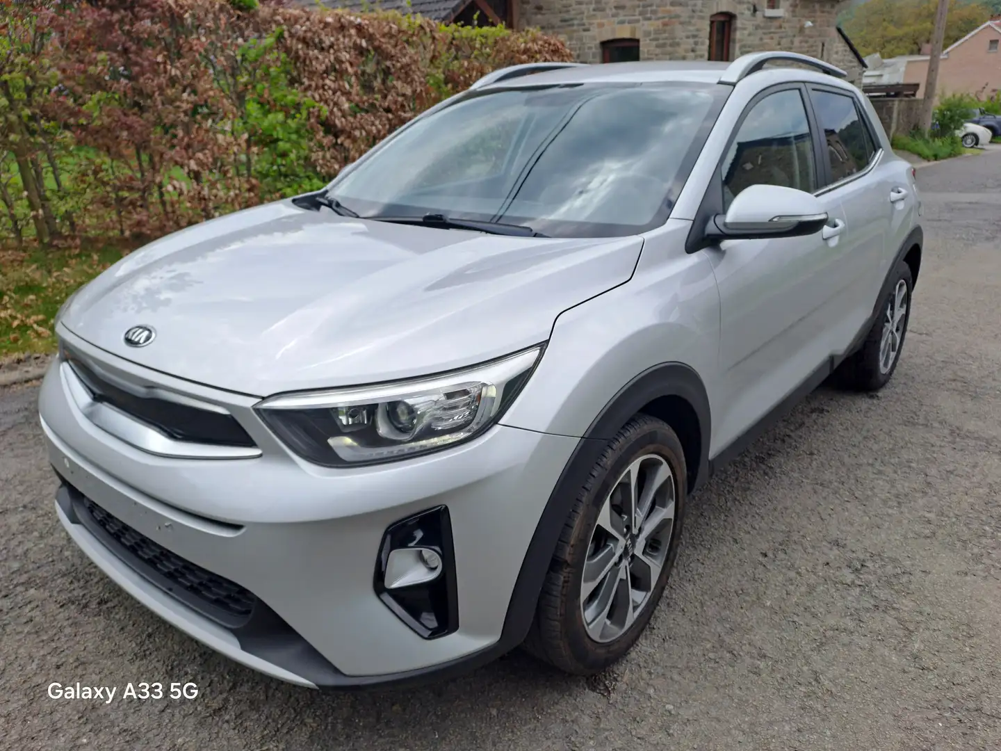 Kia Stonic 1.0 T Sense ISG Grijs - 1