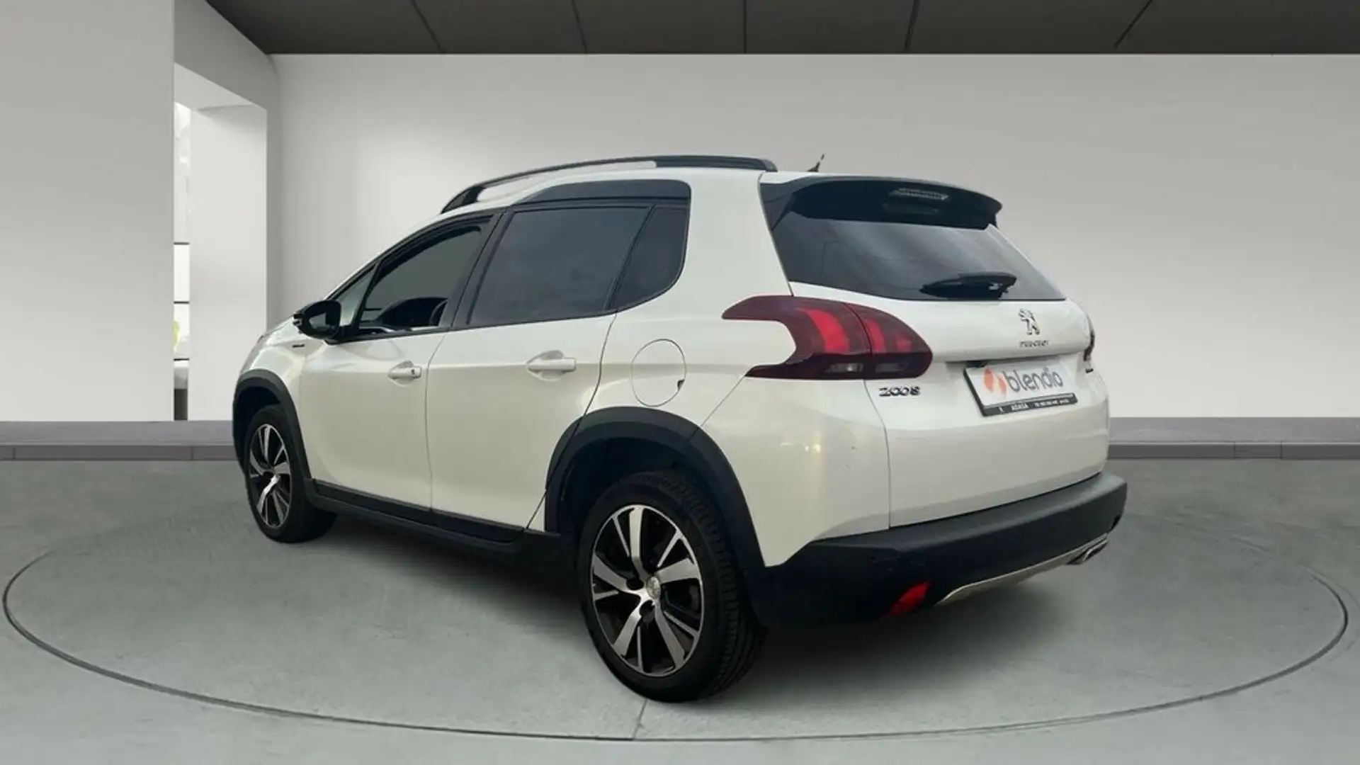 Peugeot 2008 1.2 PureTech S&S GT Line 130 Wit - 2