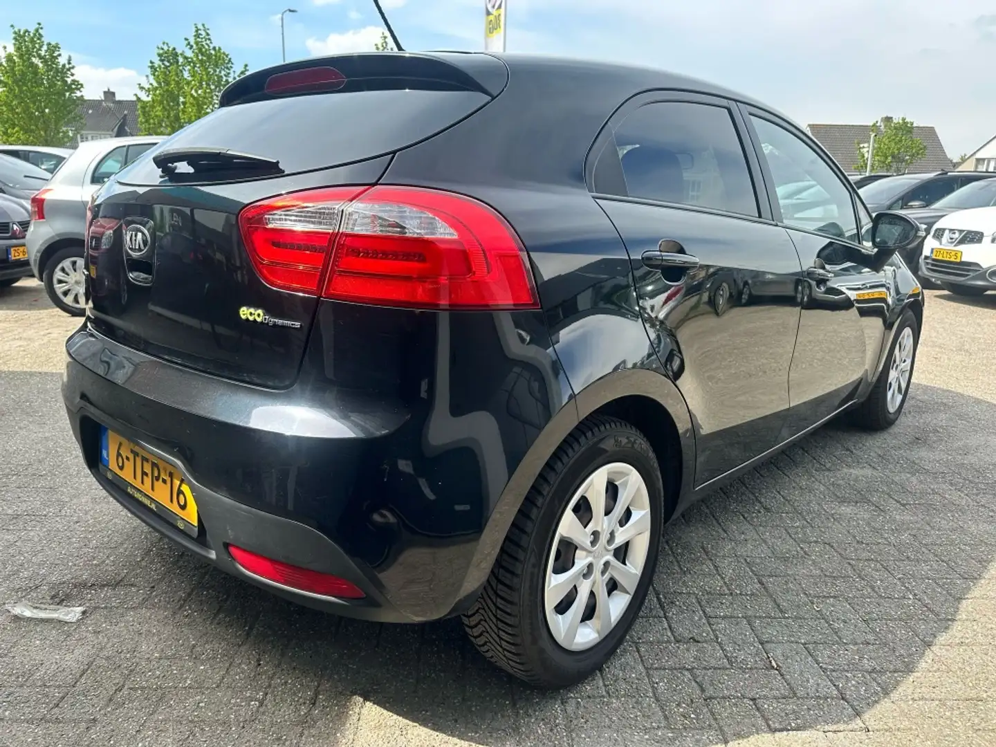 Kia Rio 1.2 CVVT Plus Pack Zwart - 2