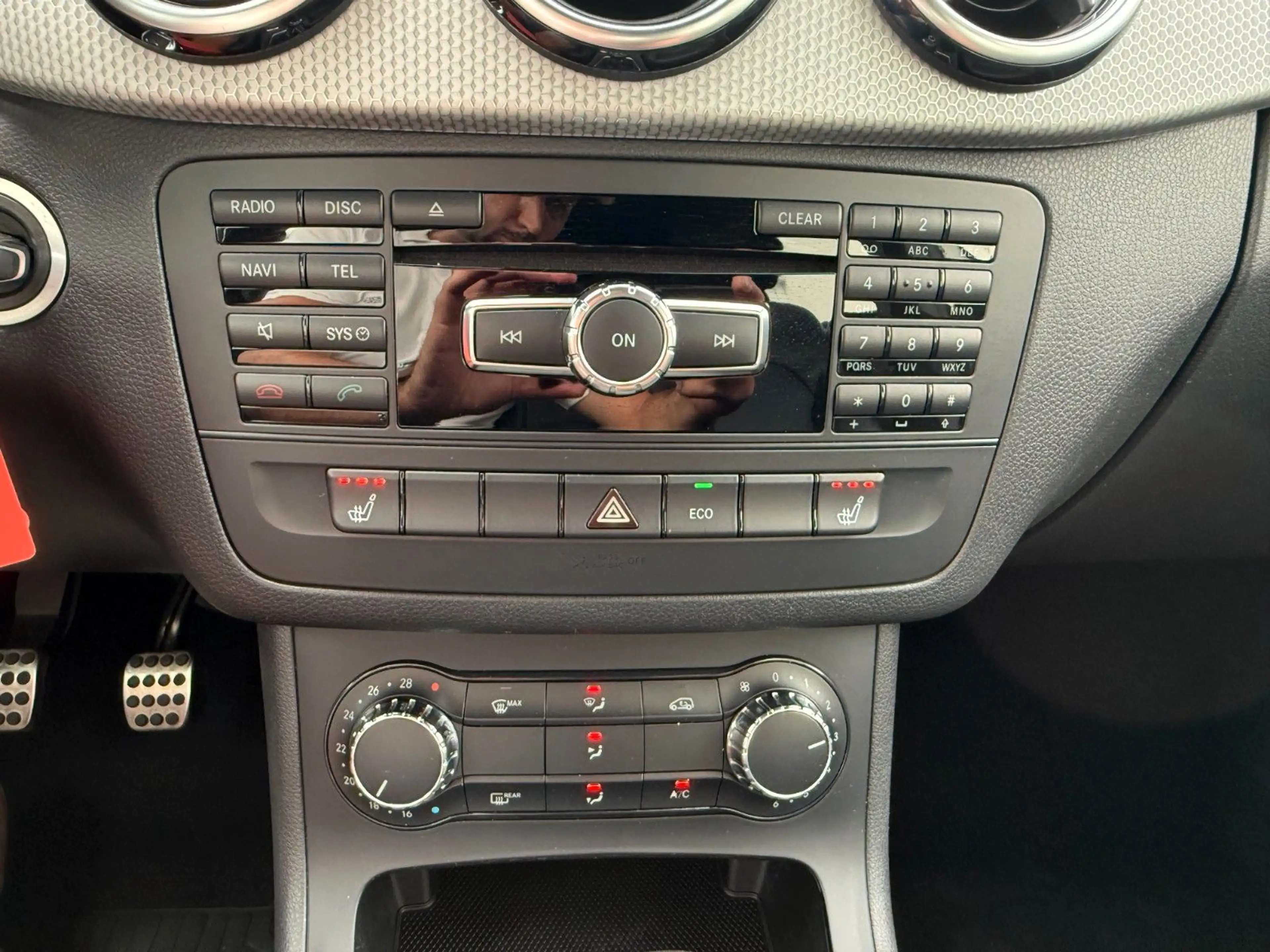 Mercedes-Benz B 180 *NAVI*TEMP*KLIMA*PDC*SHZ*LEDER*BLUETOOTH* — photo 19