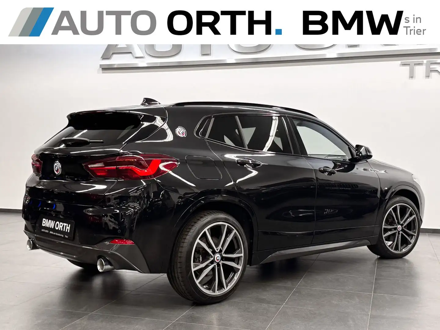 BMW X2 sDrive18d M-SPORT NAVI+ HUD KAMERA HIFI 19" Schwarz - 2