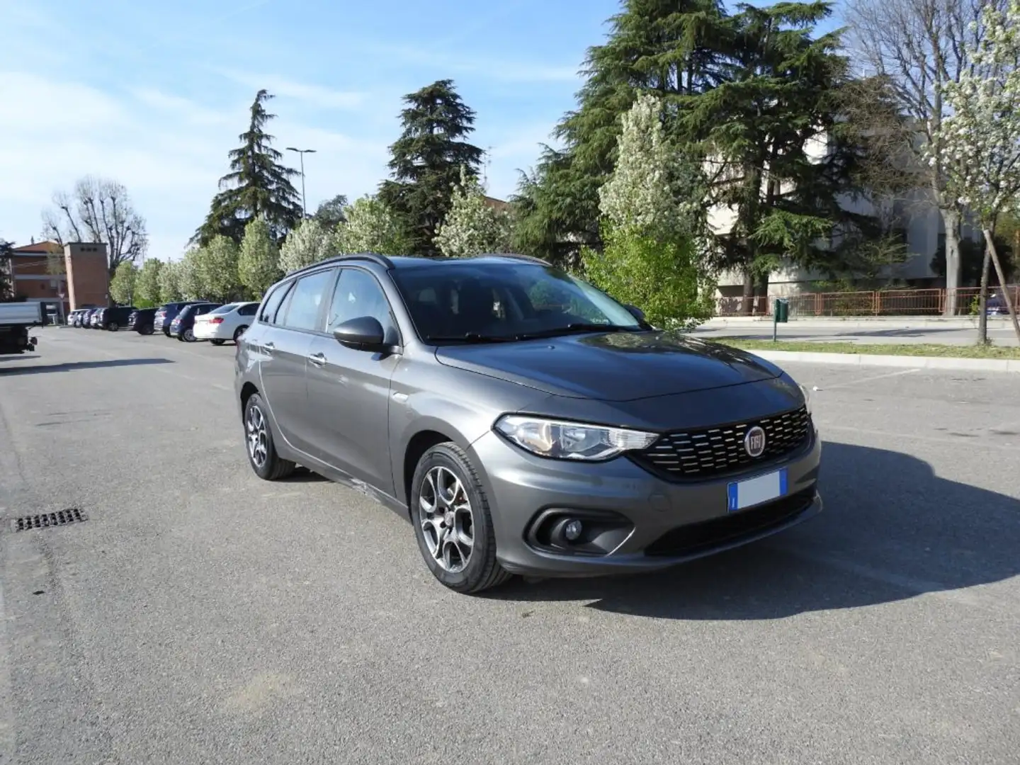 Fiat Tipo 1.3 Mjt S&S SW Lounge *NEOPATENTATO* Grijs - 2