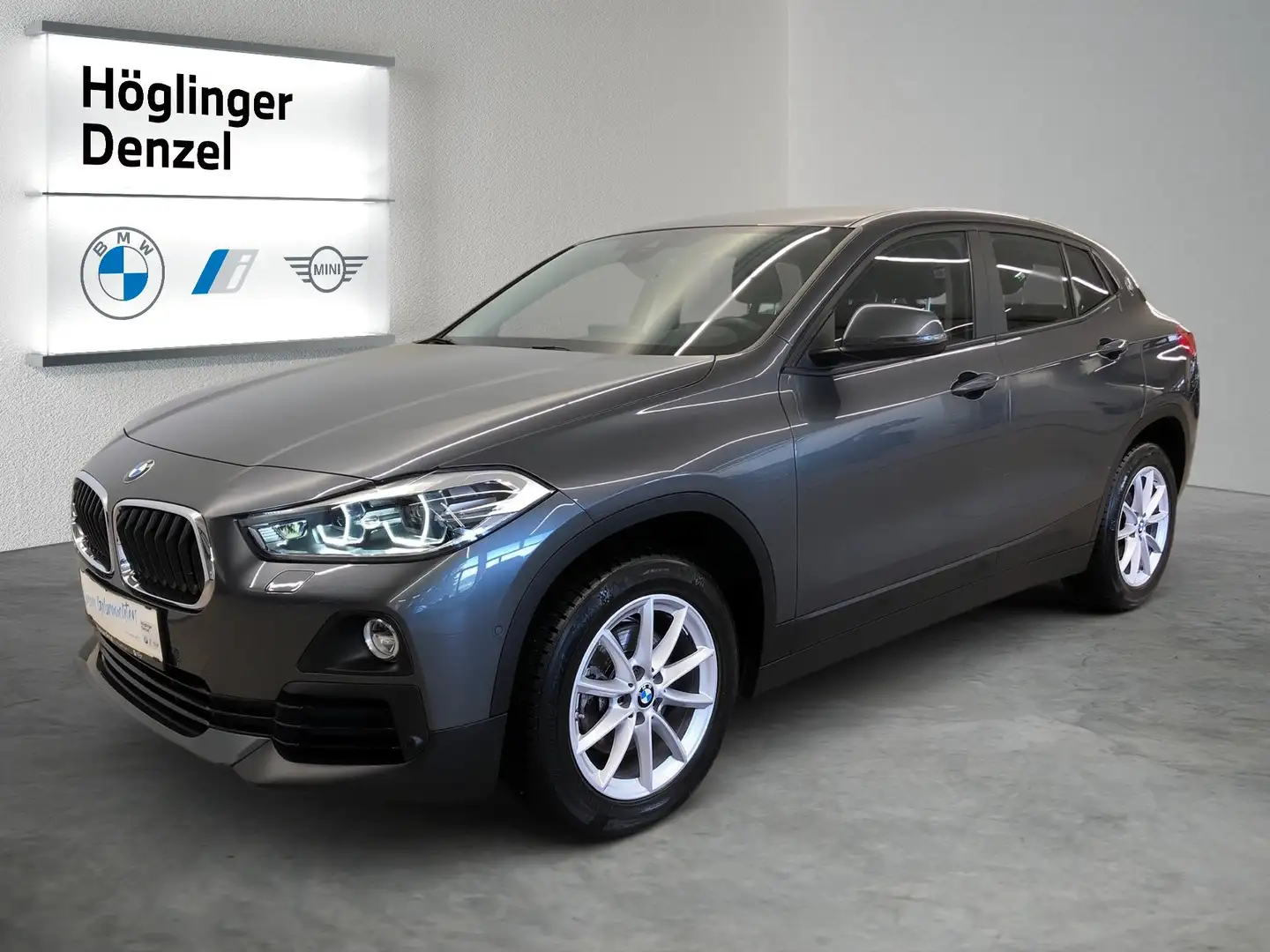 BMW X2 sDrive18d Grau - 2
