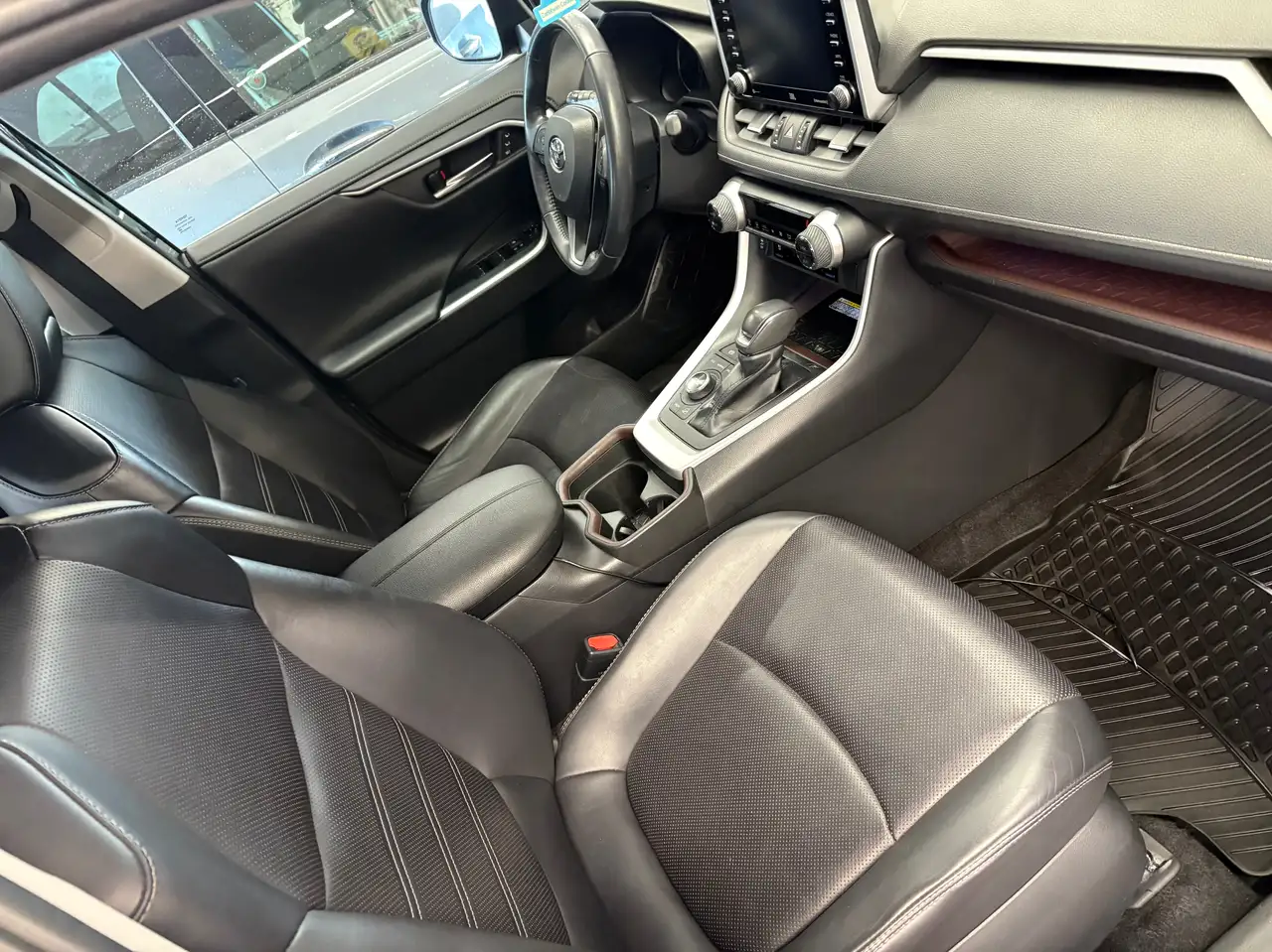 Toyota RAV 4 снимка Toyota RAV 4