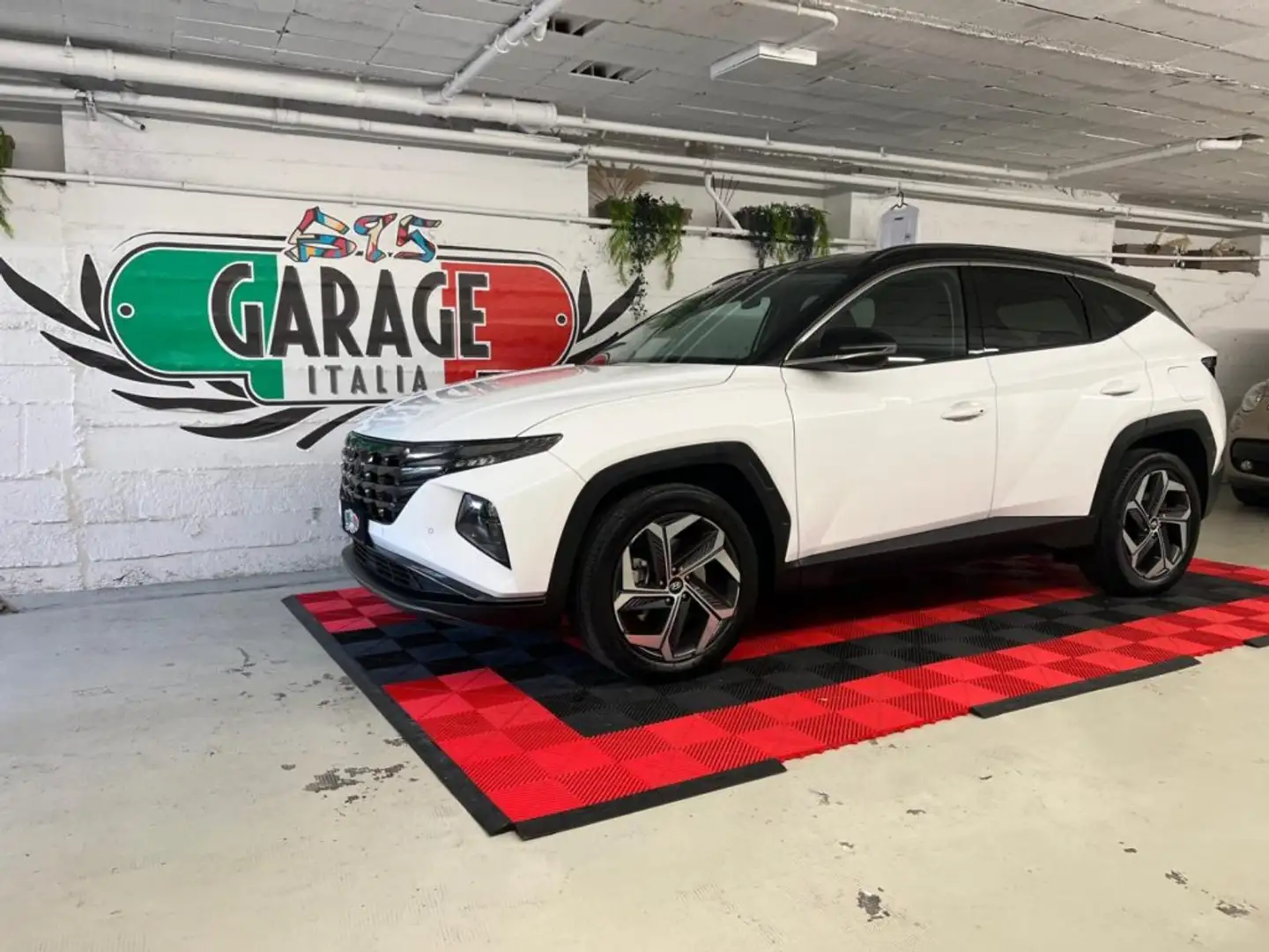 Hyundai TUCSON UNICOPROPRIETARIO - PARI NUOVO - IVA ESPOSTA Bianco - 1