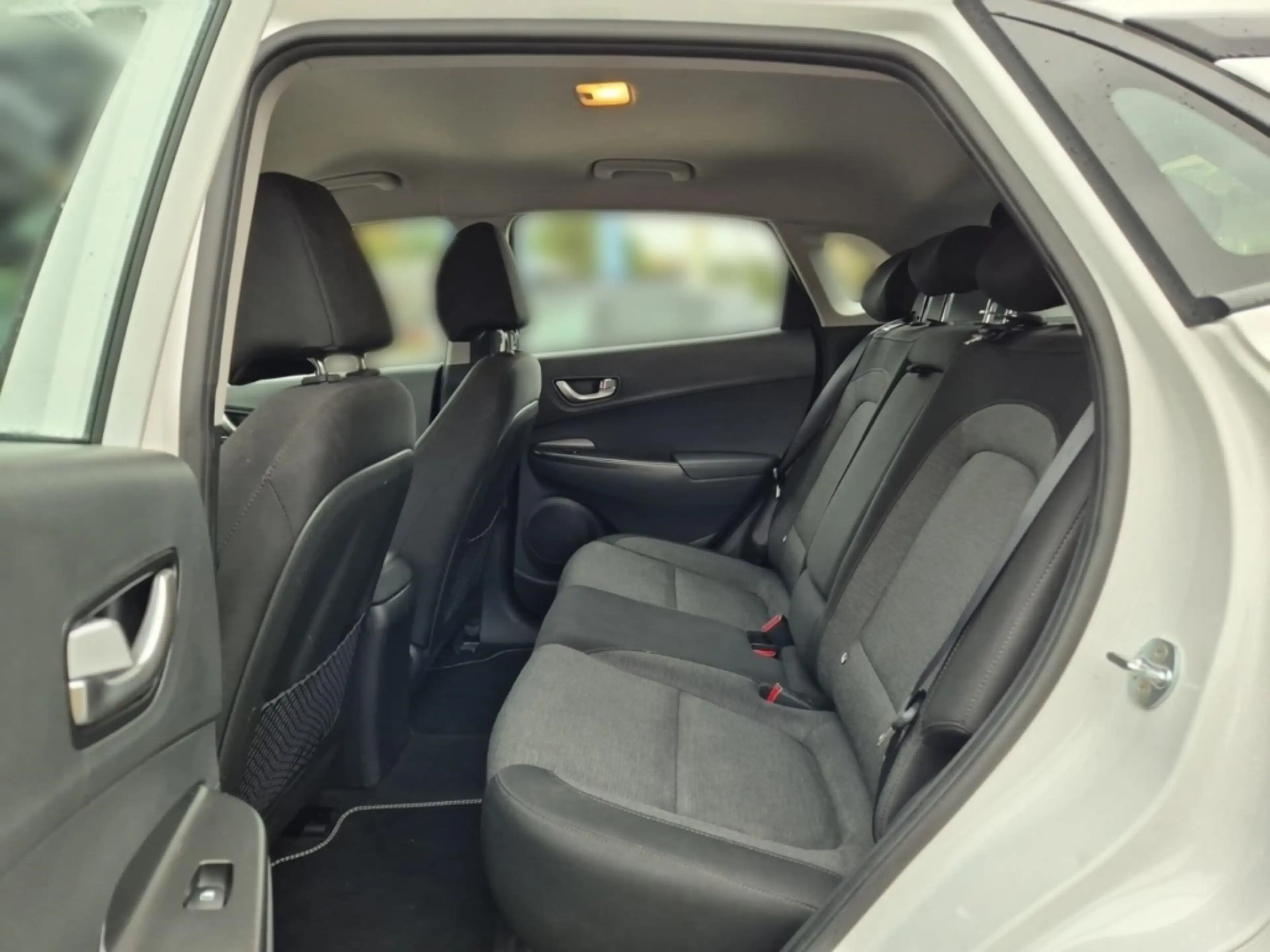 Hyundai KONA Select +11kWOBC+GARANTIE bis10/2030 — photo 9