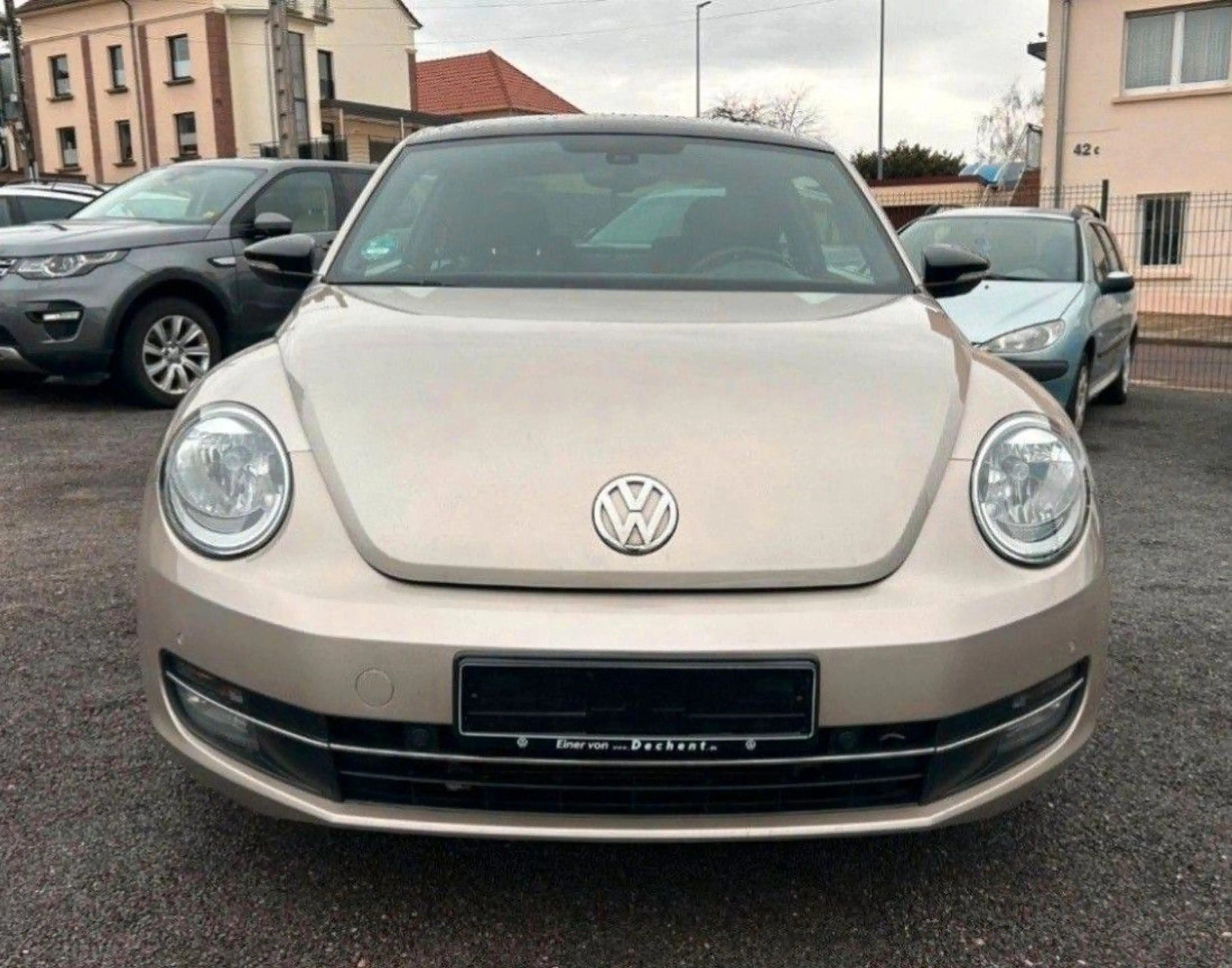 Volkswagen Beetle CLUB BMT SHZ + PDC + PANO — photo 2