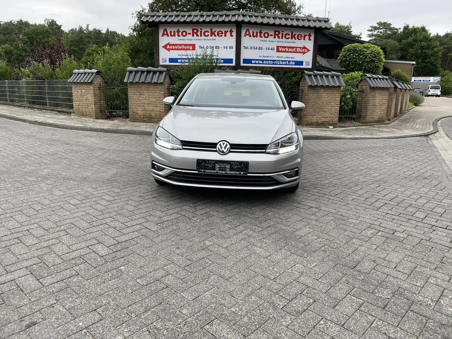 Volkswagen Golf VII Lim. Comfortline, Sitzheizung, Klima, Rückfahr Silber - 2