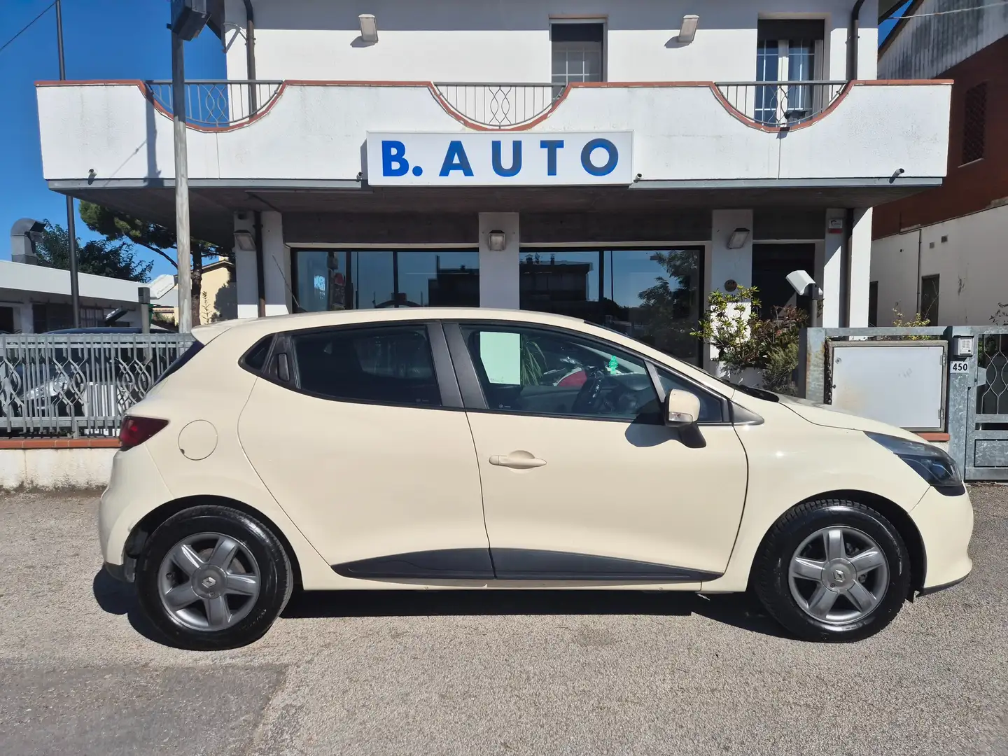 Renault Clio Clio IV 2012 5p 1.2 Live Gpl 75cv Beige - 2