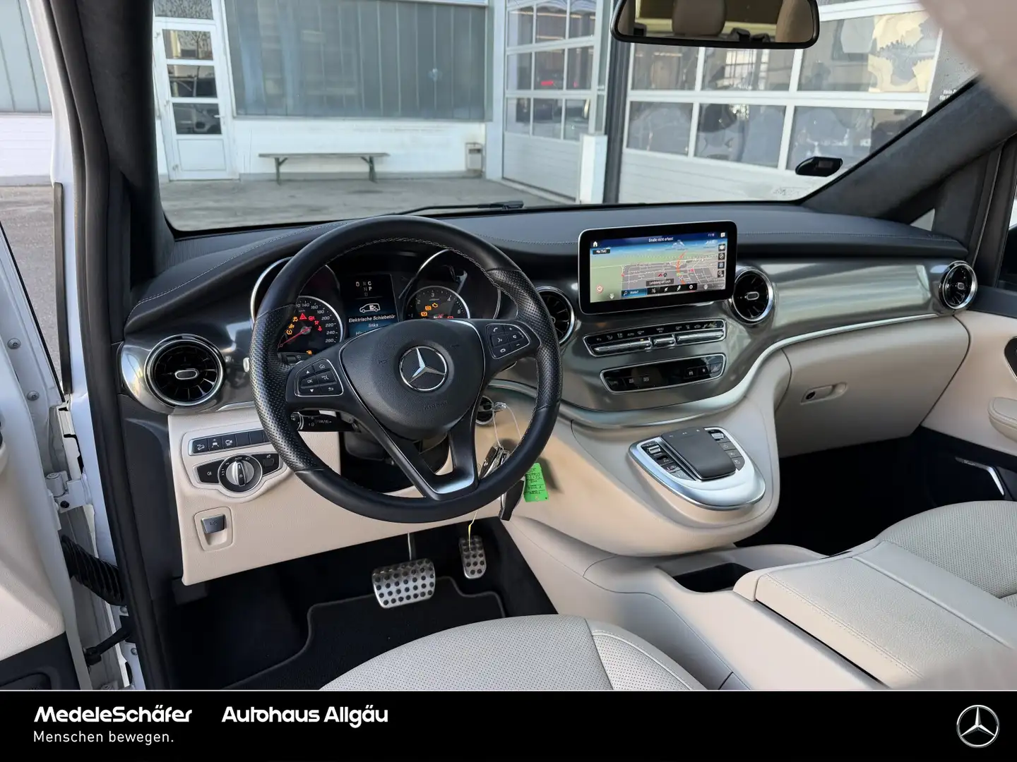 Mercedes-Benz V 300 V 300 L 4MATIC EXCLUSIVE AMG AIRMATIC PANORAMA 4m Weiß - 2