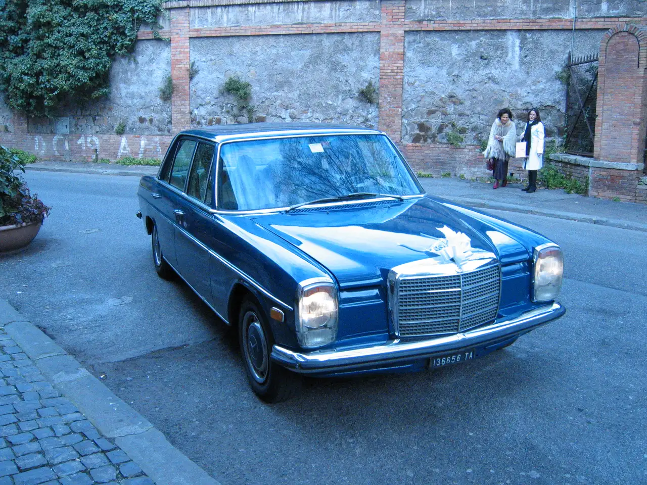 Mercedes-Benz 200 Barra 8, foto 1