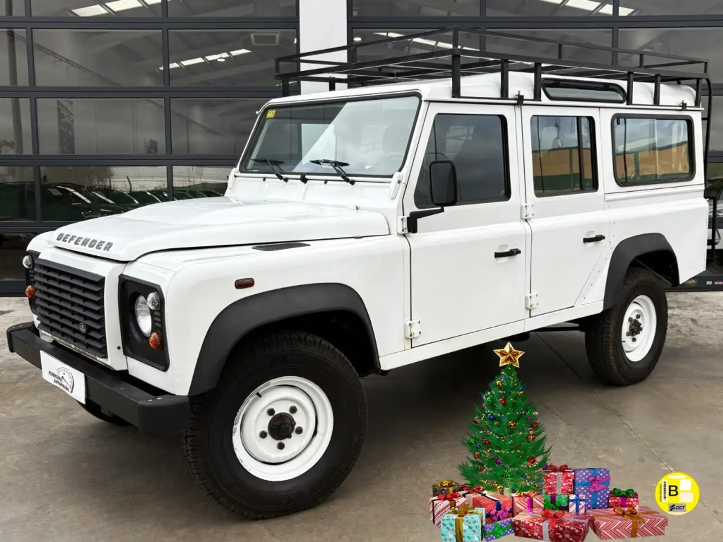 Land Rover Defender 110 SW SE Beige - 2