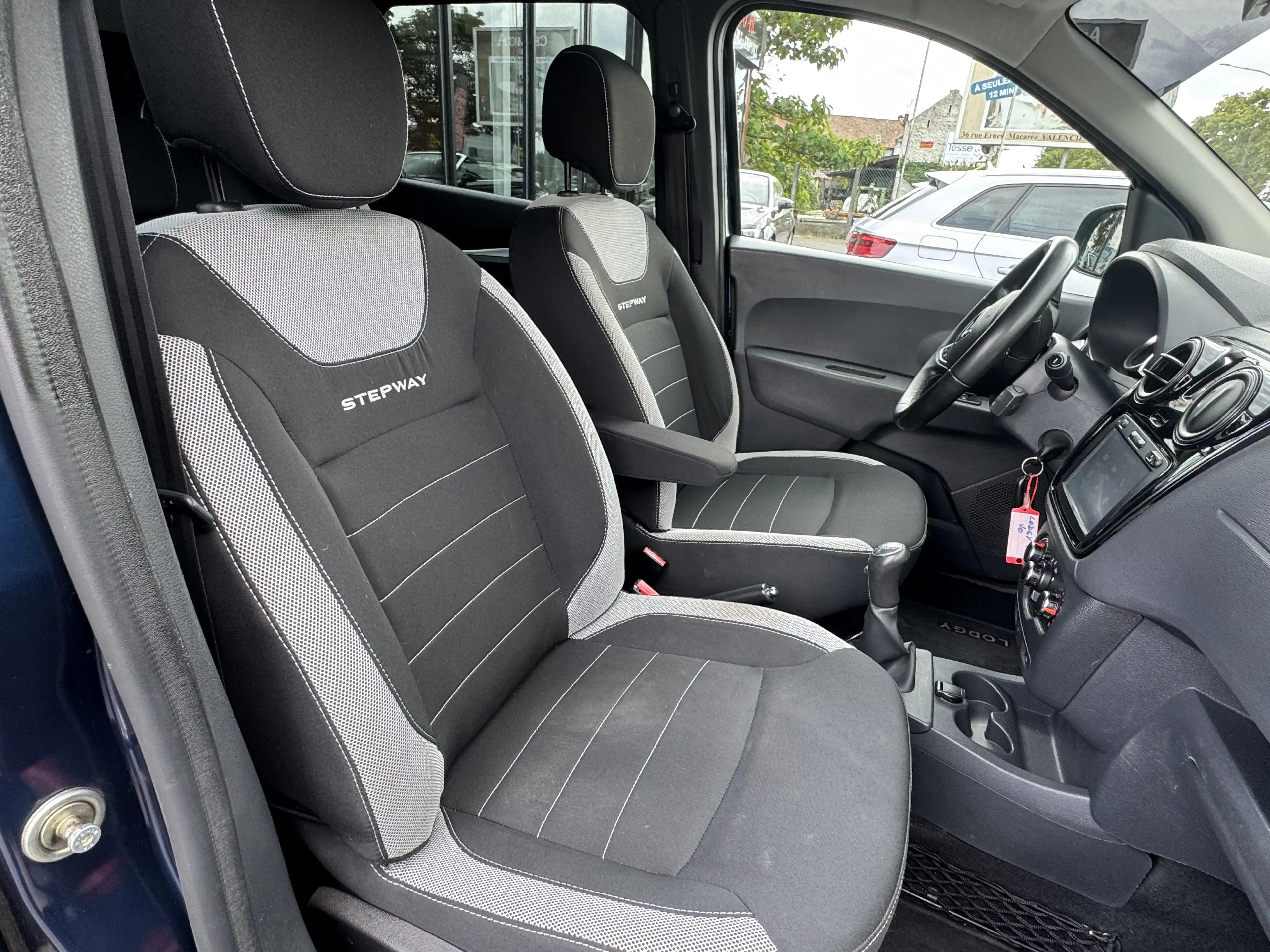 Dacia Dokker Dokker Stepway 1.2 TCe Explorer*FULL CARNET*1 ER MAIN*CAMERA*NAVI*GARANTIE — photo 10