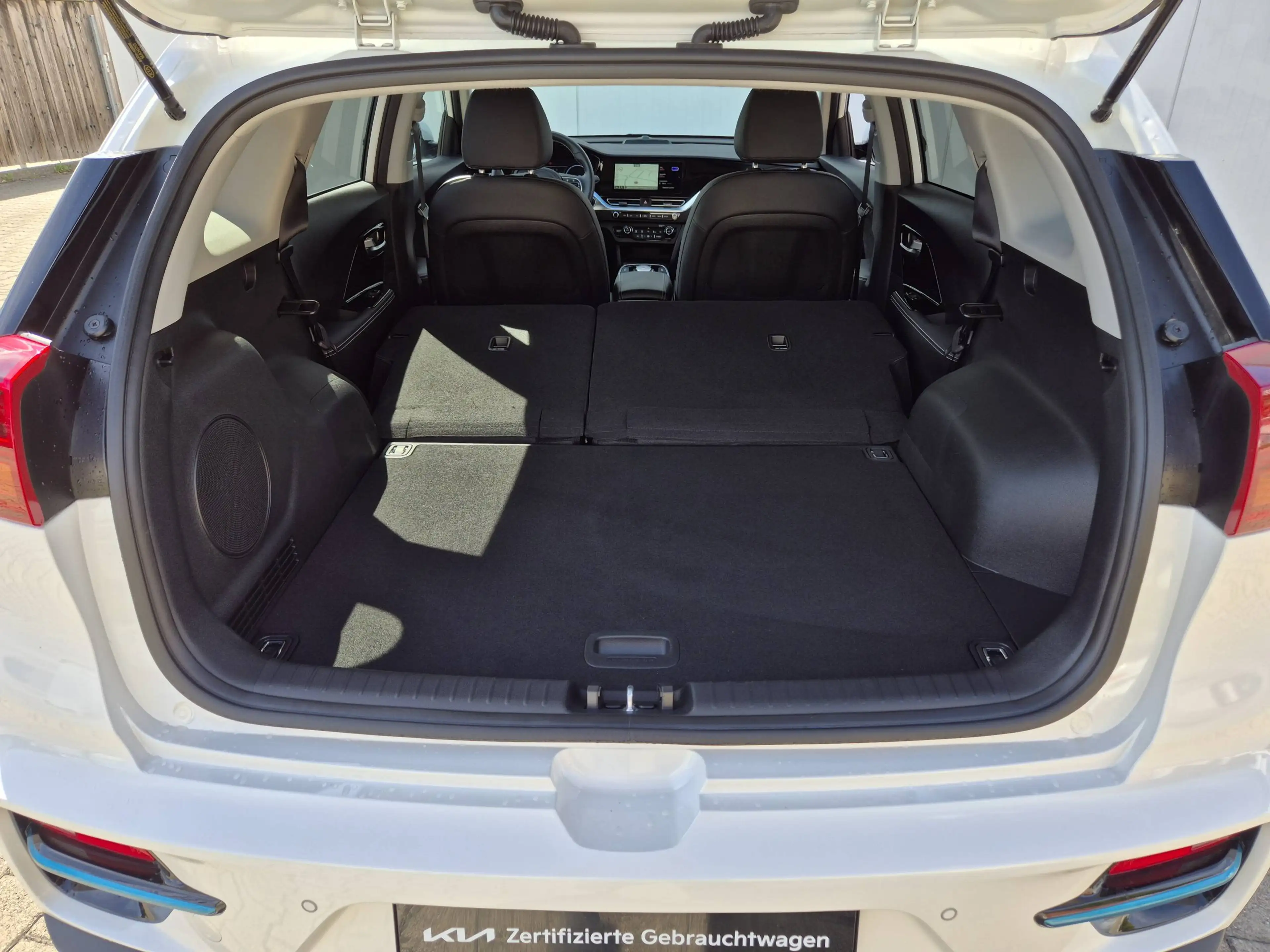 Kia e-Niro 64 kWh Spirit Leder Glasdach 3-ph. Batteriezertifi — photo 15
