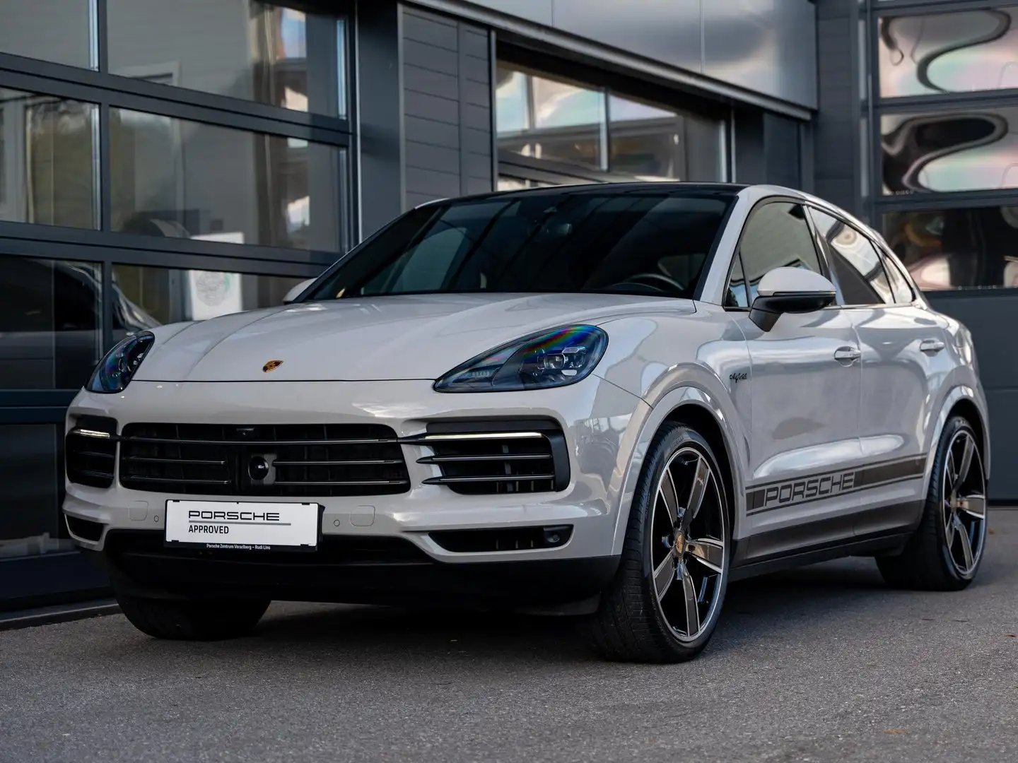 Porsche Cayenne E-Hybrid Coupé Platinum Edition Grau - 1
