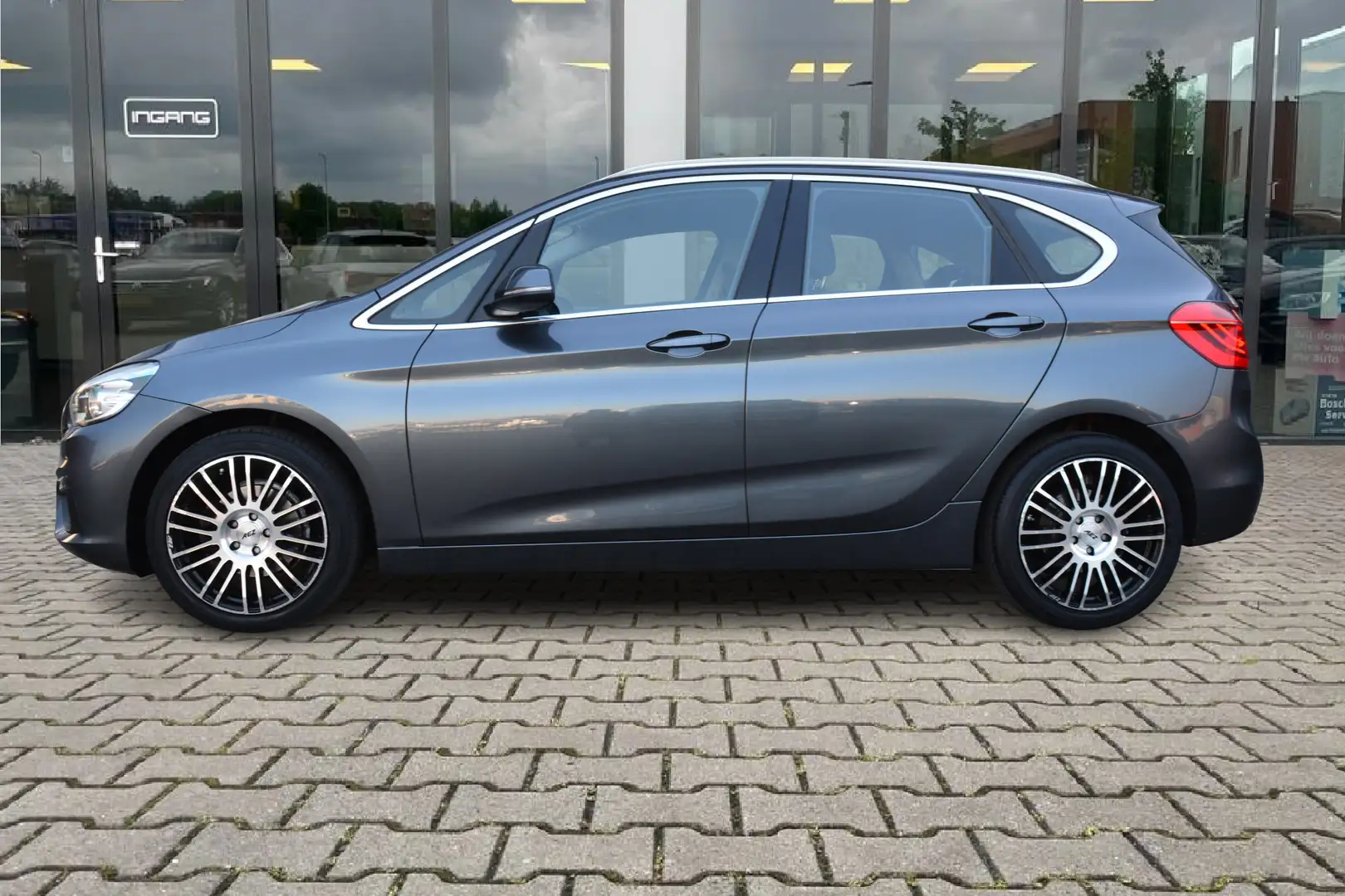 BMW 218 2-serie Active Tourer 218i Centennial Executive | Grijs - 2