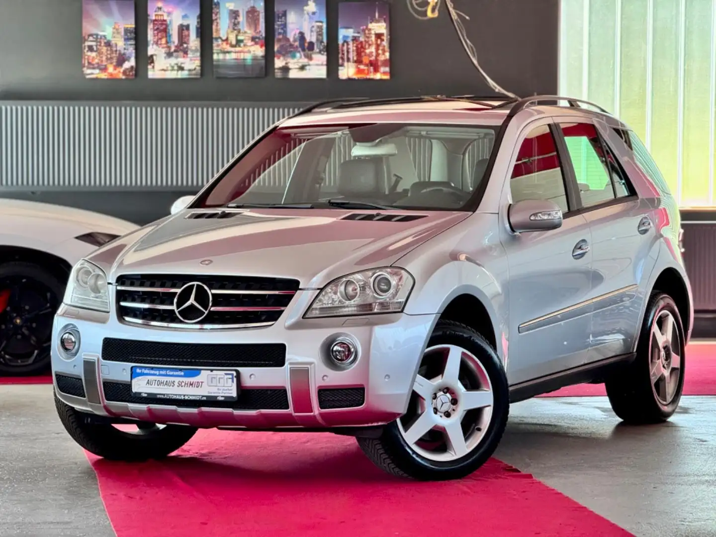Mercedes-Benz ML 500 ML500 AMG Paket Glasdach Airmatic Comand 2Hd AHK Silber - 1
