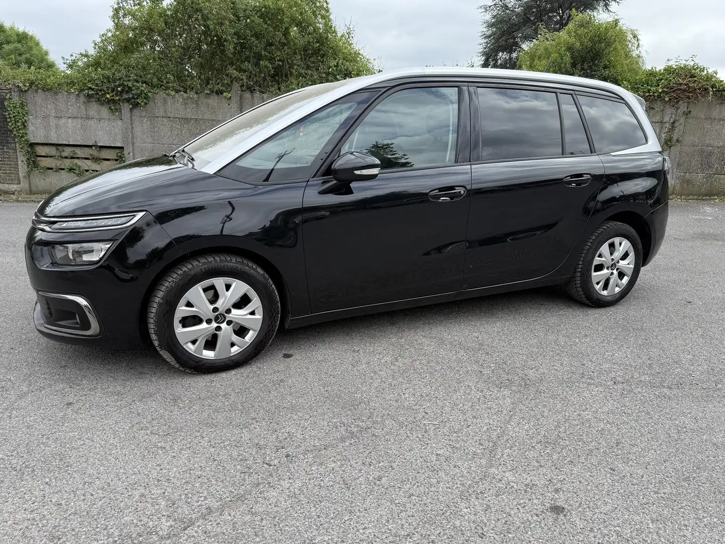 Citroen Grand C4 Picasso 1.6 BlueHDi Business Lounge S&S (Fleet) Zwart - 1