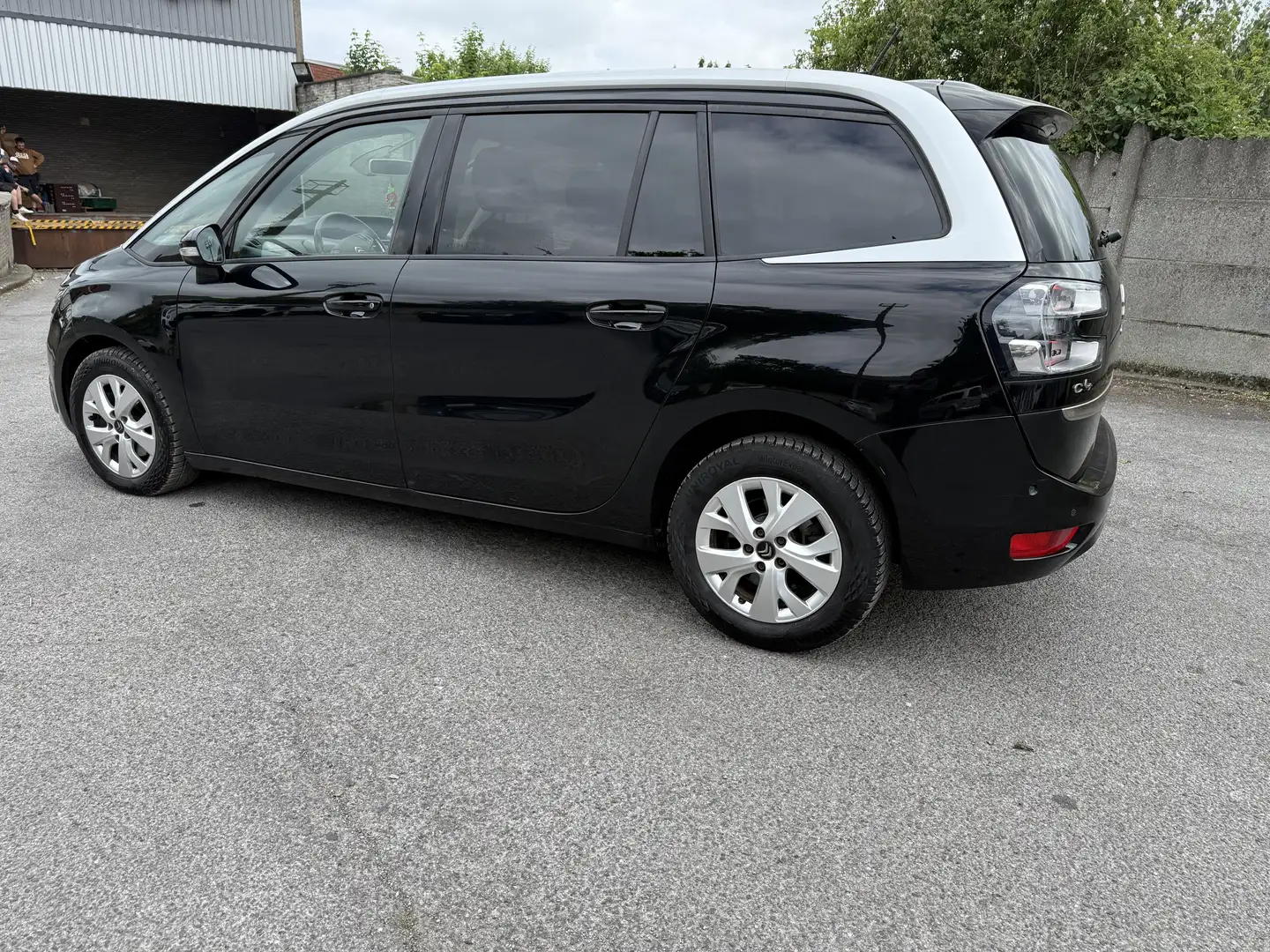 Citroen Grand C4 Picasso 1.6 BlueHDi Business Lounge S&S (Fleet) Zwart - 2
