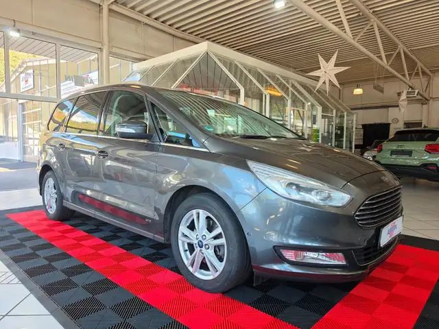 Ford Galaxy Titanium AWD+7. SITZER+STANDH.+KAMERA+DAB