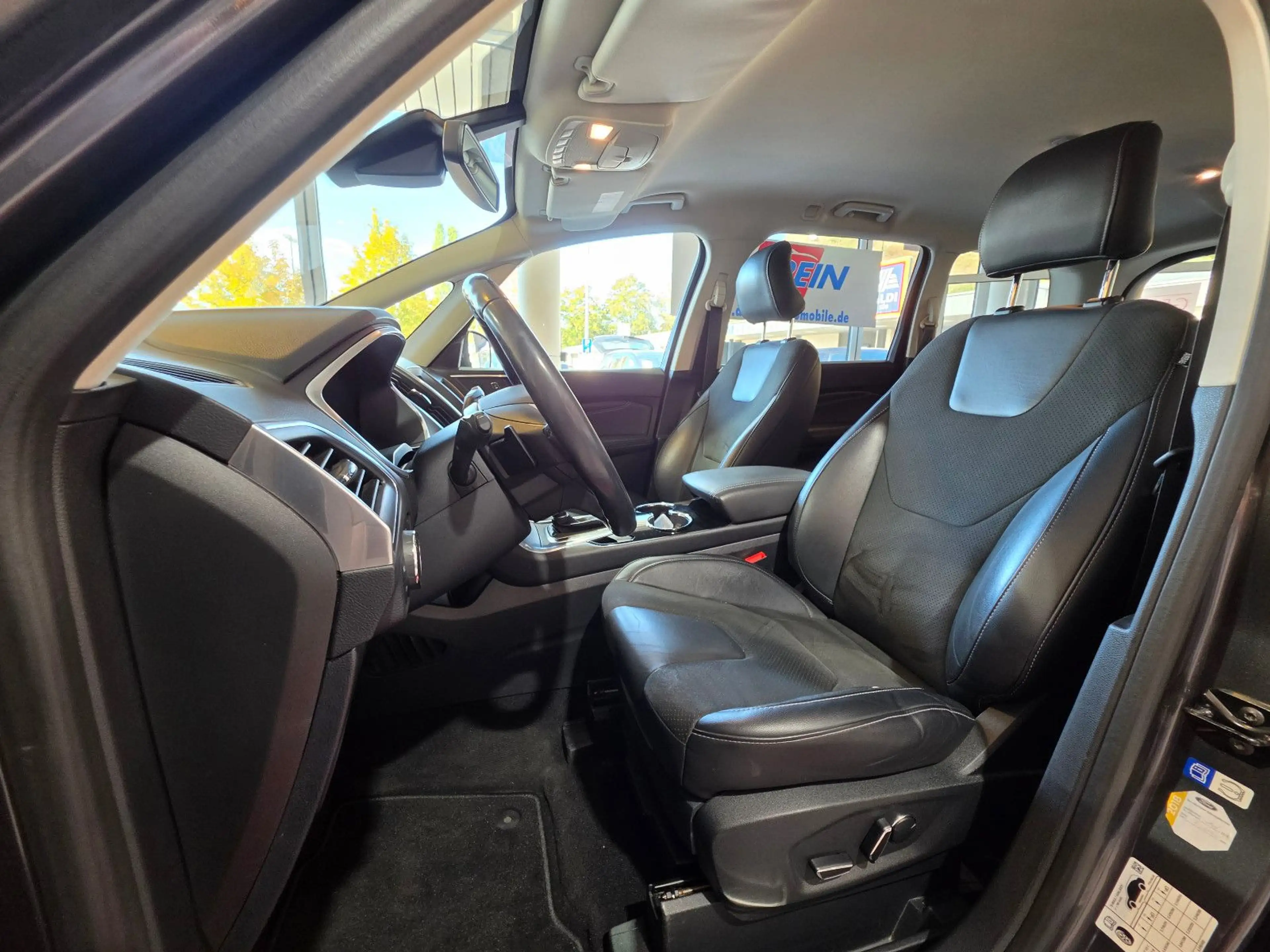 Ford Galaxy Titanium AWD+7. SITZER+STANDH.+KAMERA+DAB — photo 8