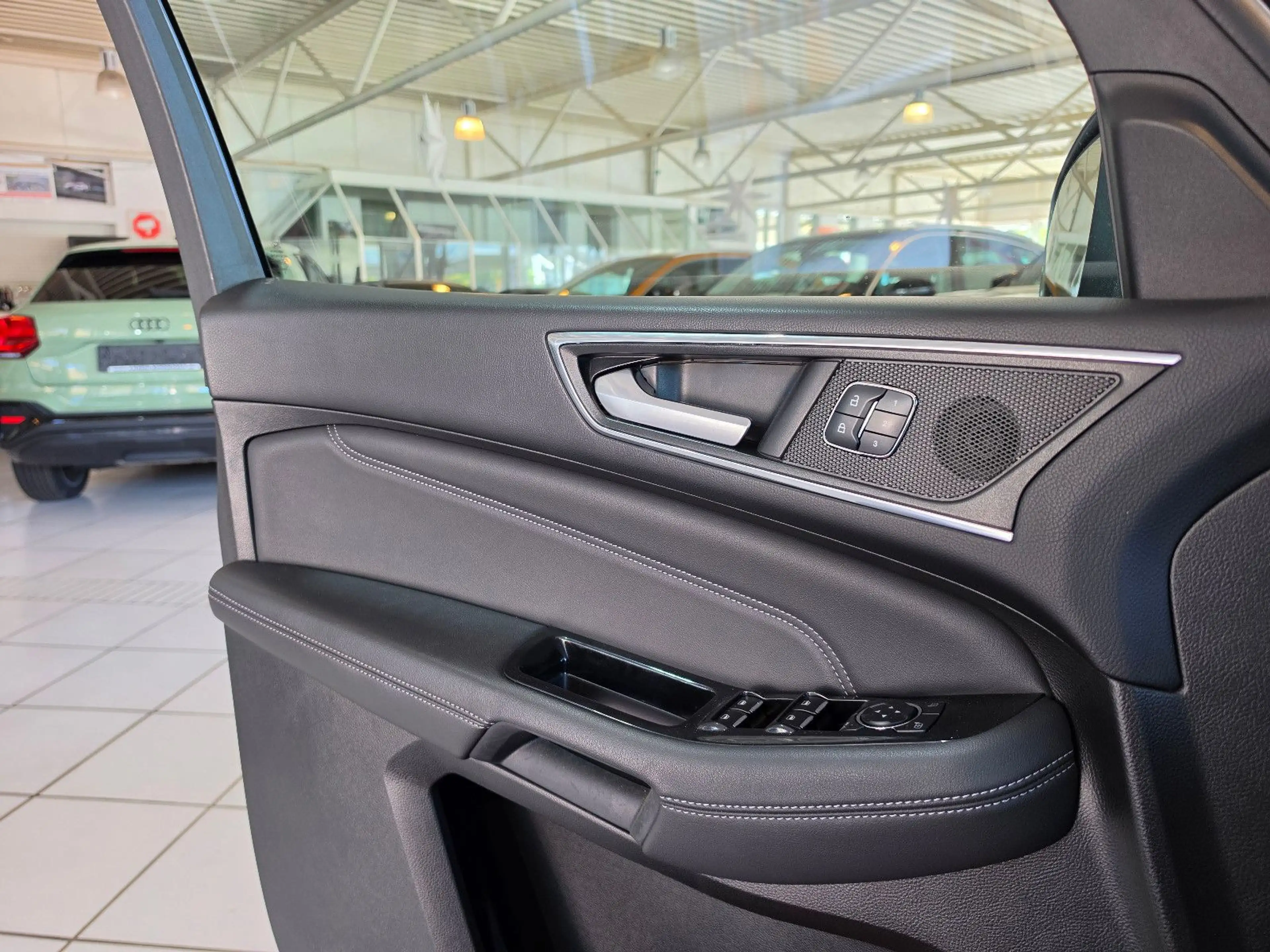 Ford Galaxy Titanium AWD+7. SITZER+STANDH.+KAMERA+DAB — photo 11