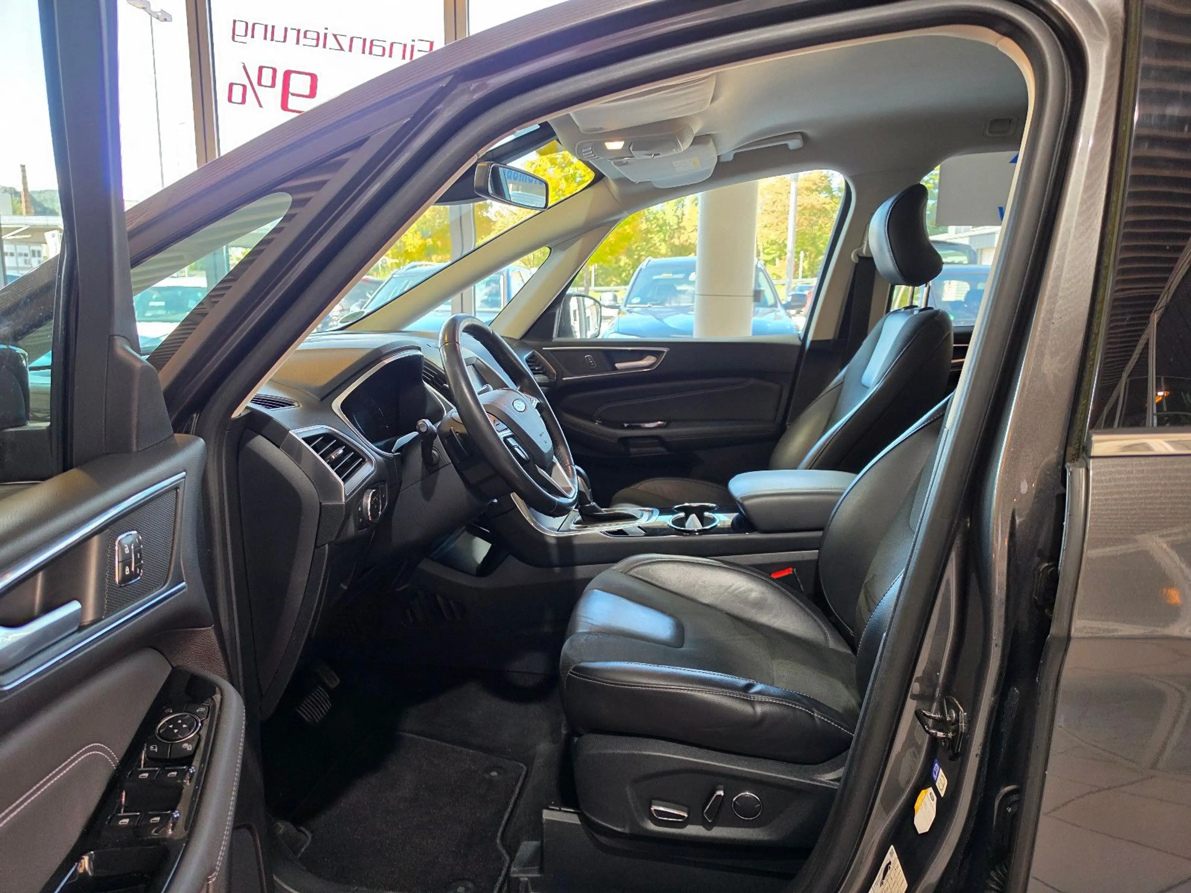 Ford Galaxy Titanium AWD+7. SITZER+STANDH.+KAMERA+DAB — photo 9