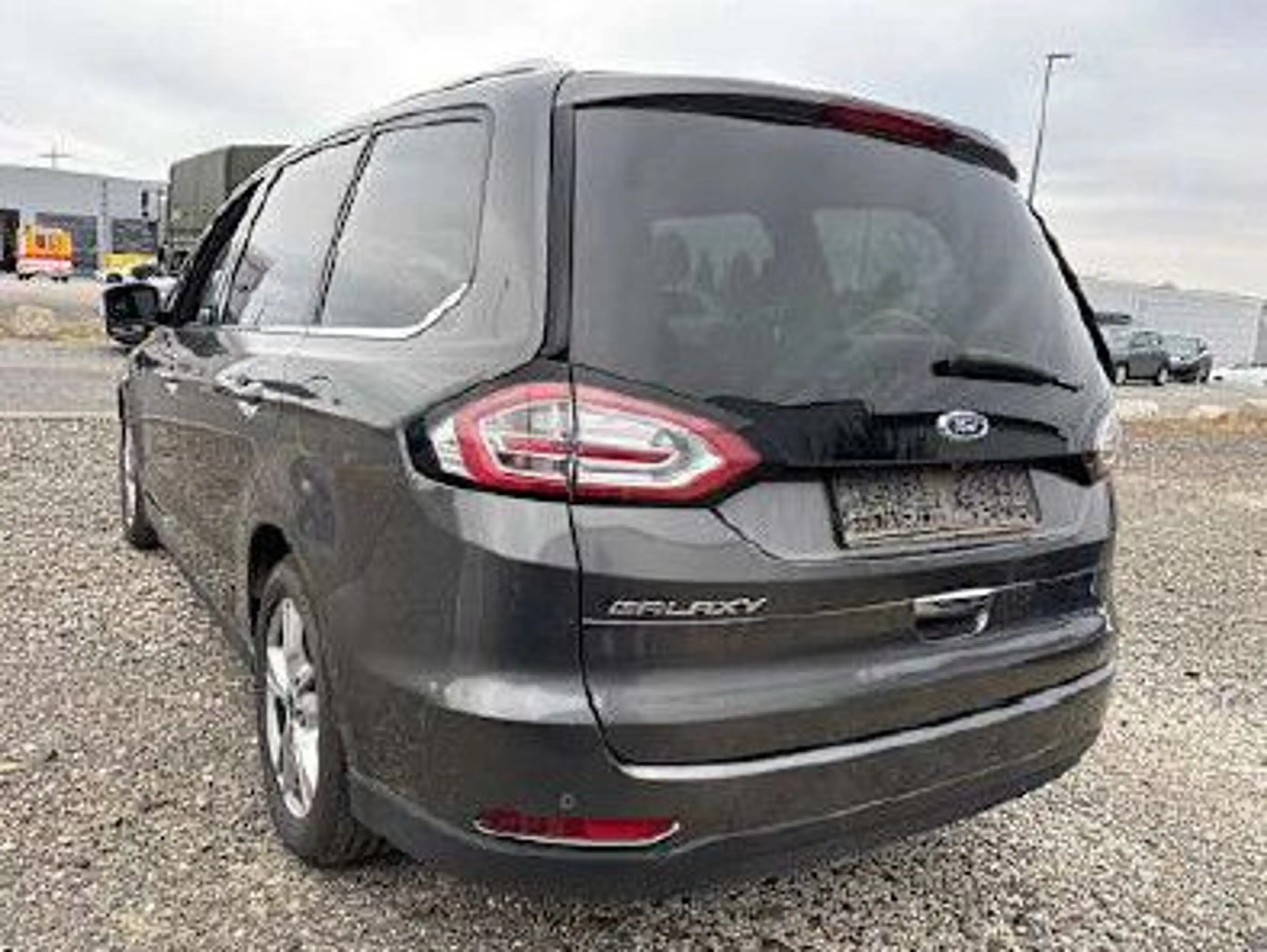 Ford Galaxy Titanium AWD+7. SITZER+STANDH.+KAMERA+DAB — photo 5