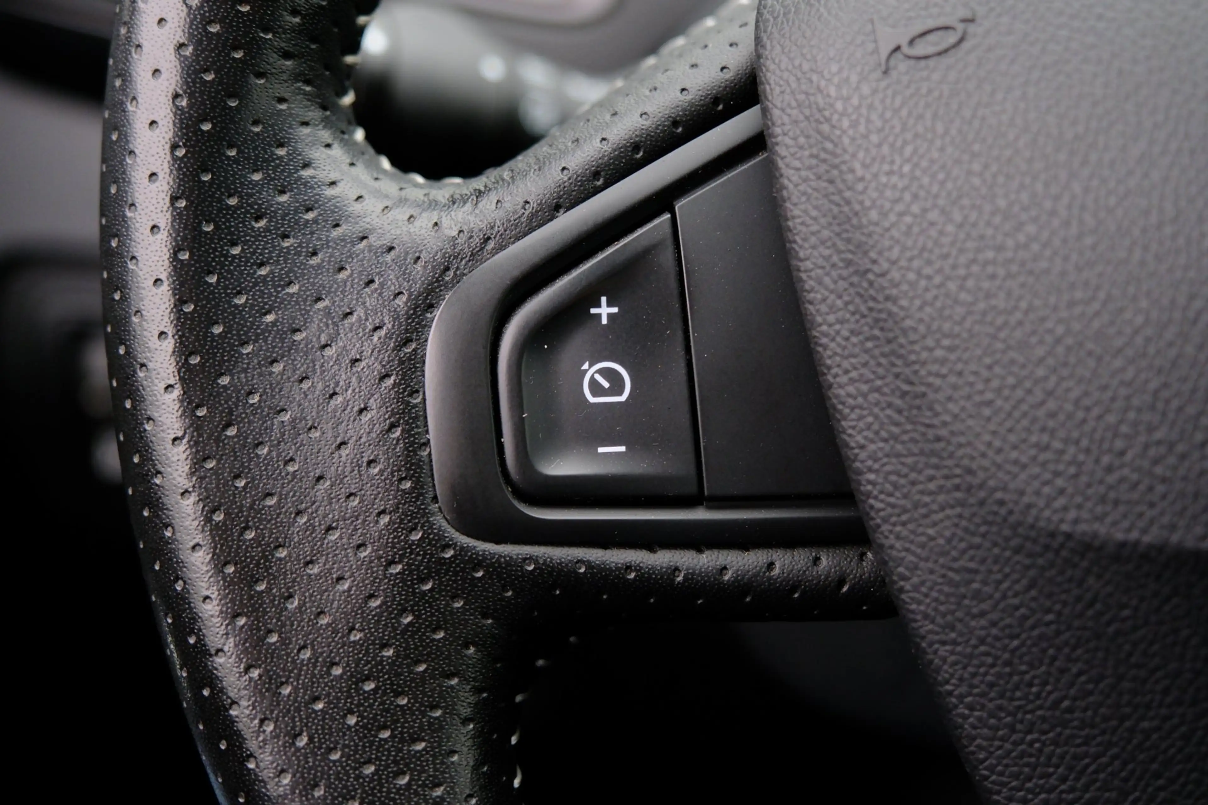 Renault Scenic 1.5 dCi Bose Navi|Clima|Cam|Half Leder — photo 24