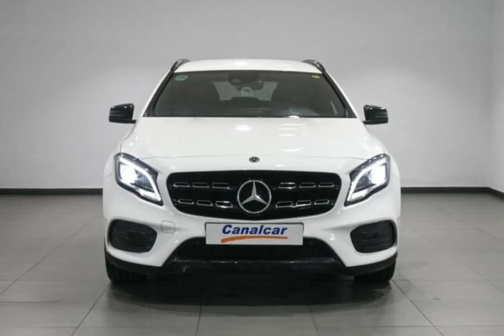 Mercedes-Benz GLA 200 7G-DCT Blanco - 2