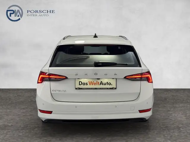 Skoda Octavia view 5