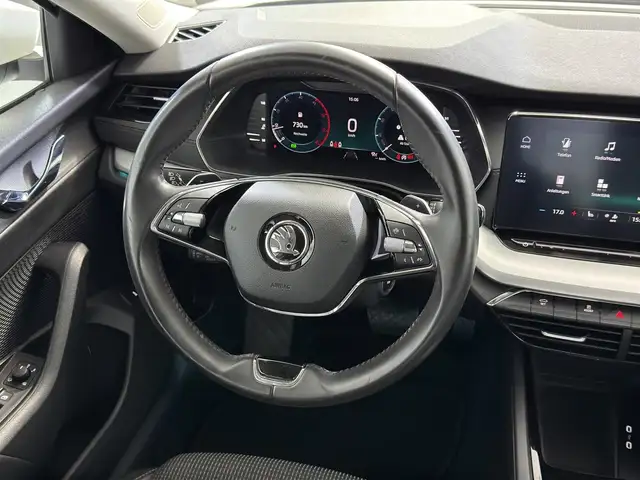 Skoda Octavia view 8