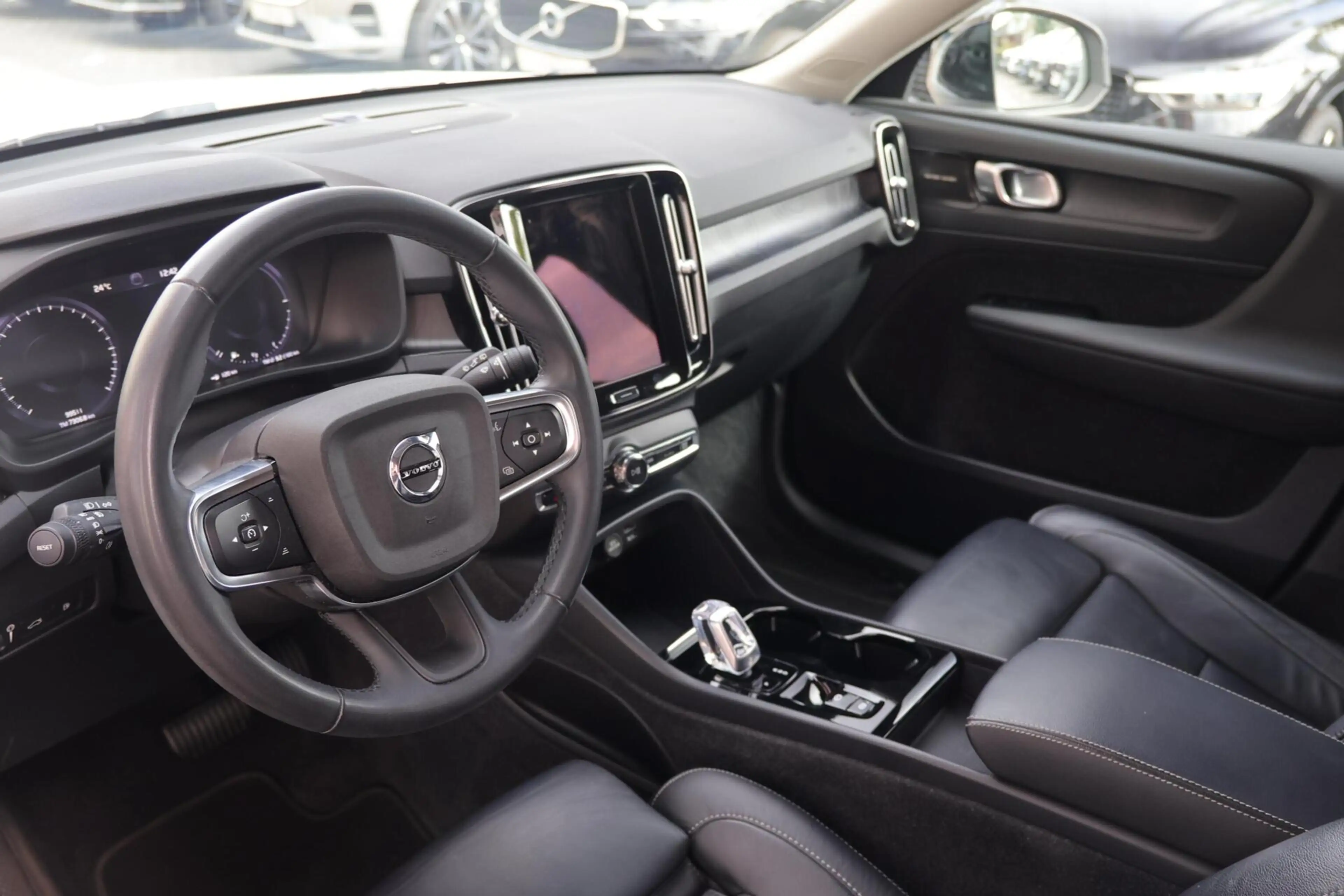 Volvo XC40 T5 Recharge Plus Dark | Stoelverwarming | Trekhaak — photo 13