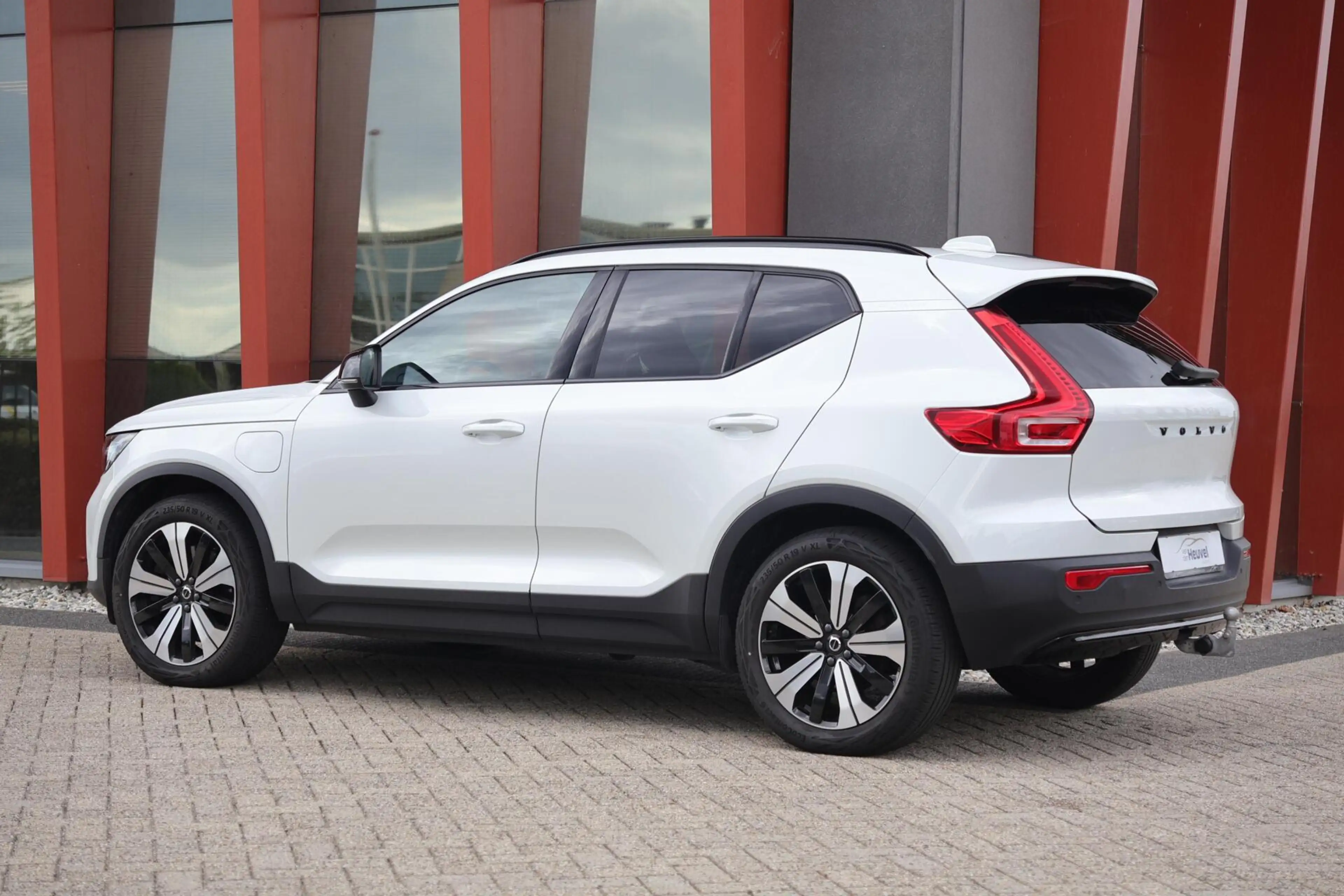 Volvo XC40 T5 Recharge Plus Dark | Stoelverwarming | Trekhaak — photo 3