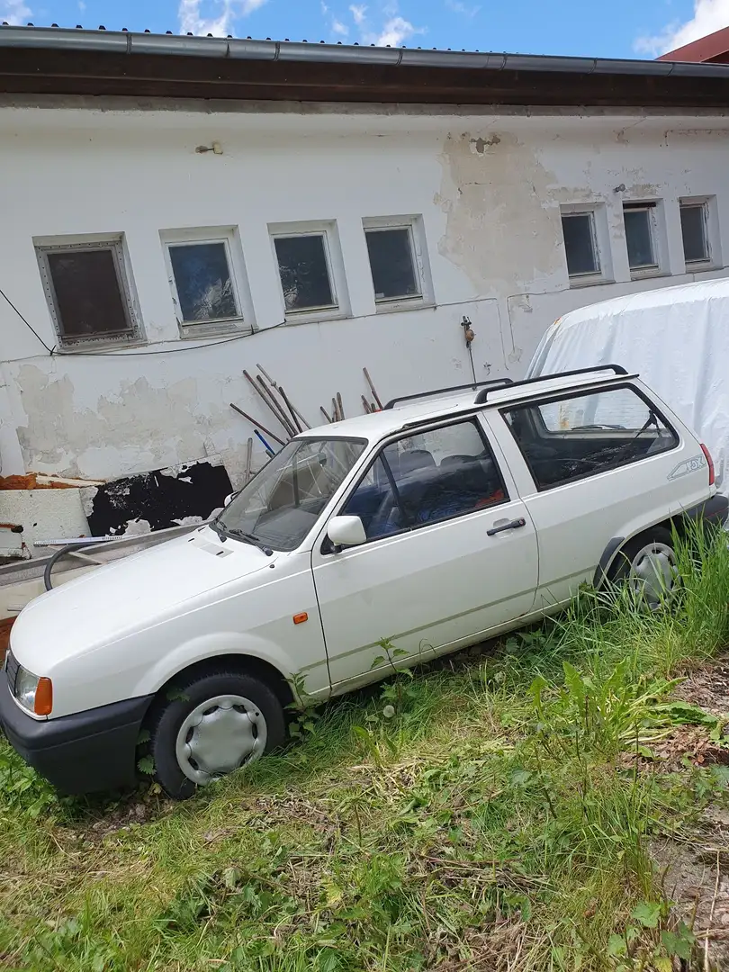 Volkswagen Polo 86 c Steilheck Oldtimer - 2