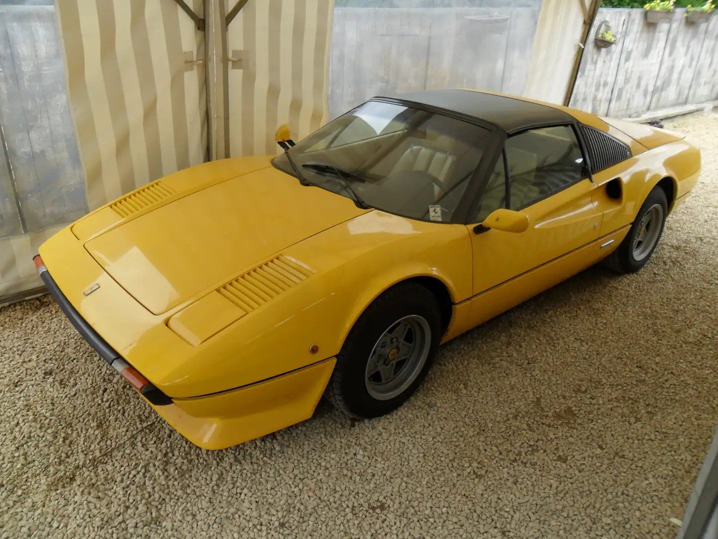 Ferrari 308 GTS Jaune - 1