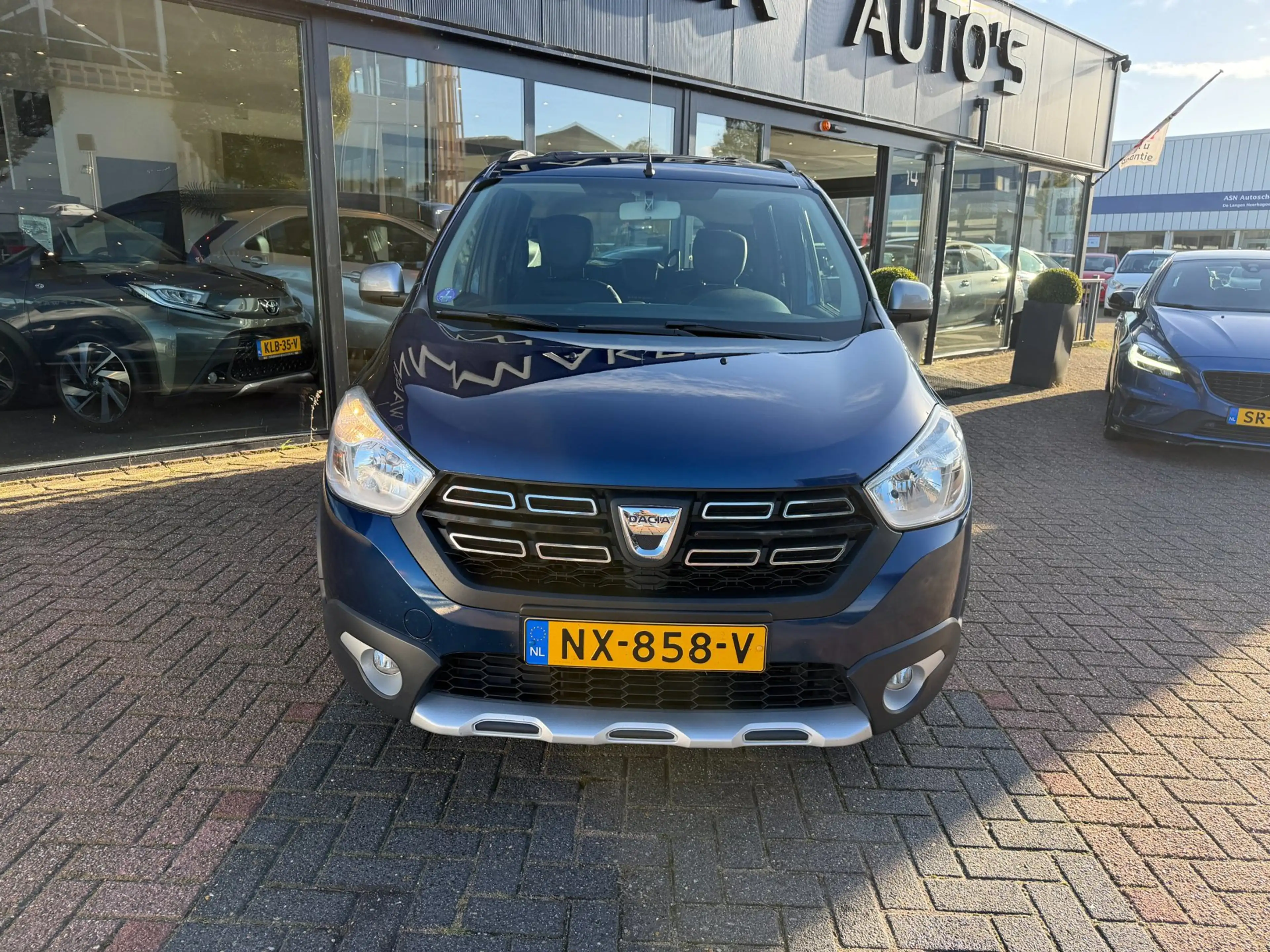 Dacia Lodgy 1.2 TCe Série Limitée Stepway Clima|Cruise|NAV — photo 5