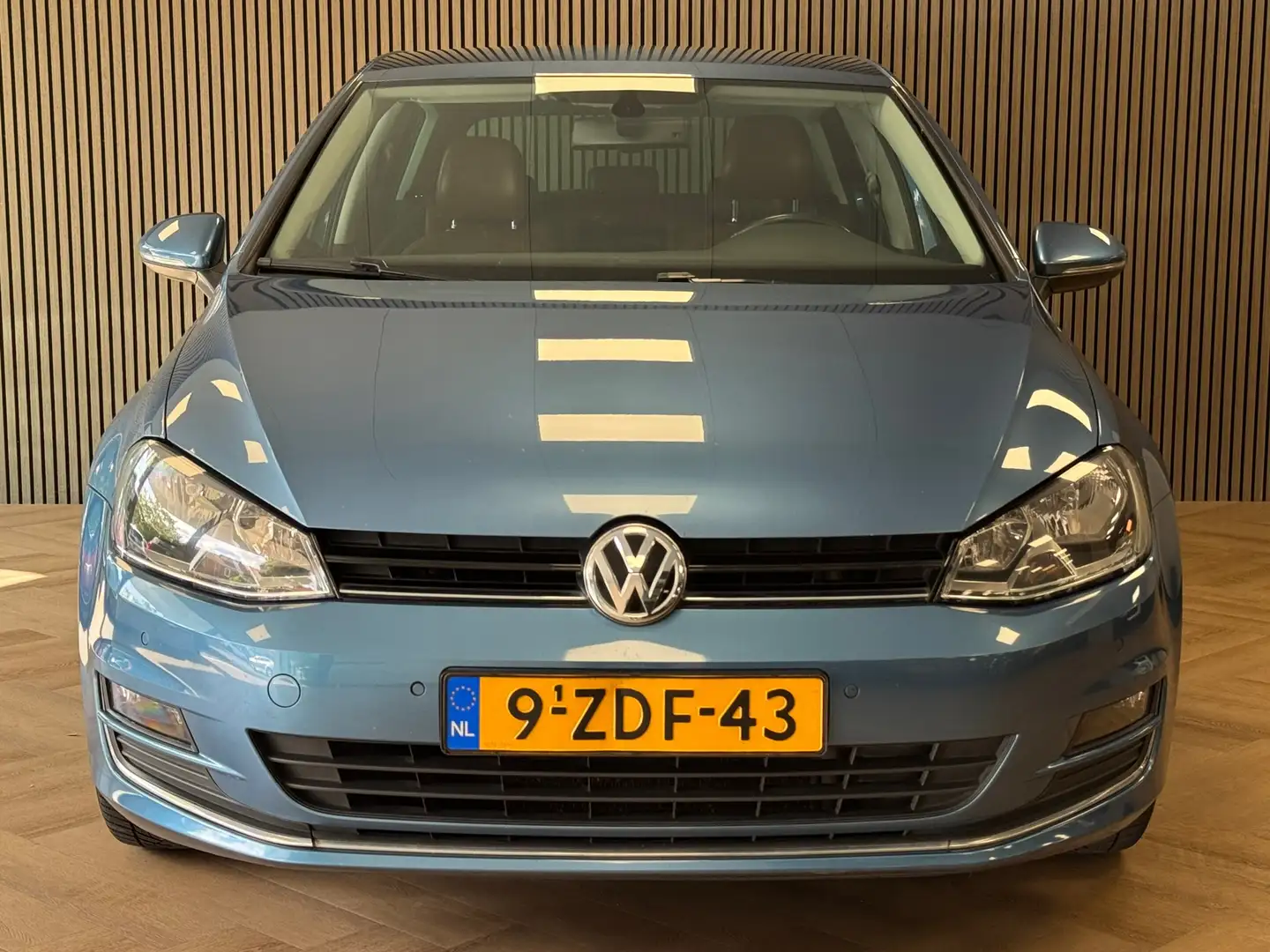 Volkswagen Golf 1.2 TSI Business Edition AIRCO CAMERA LEDER CRUISE Blau - 2