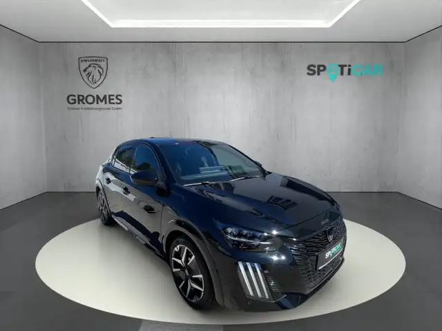Peugeot 208 main image