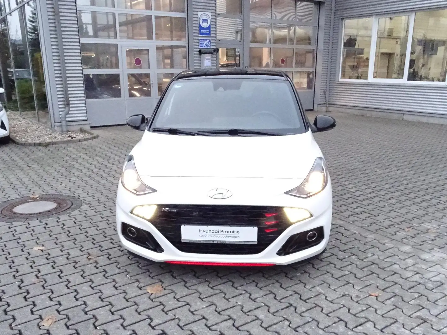 Hyundai i10 1.0 T-GDI N-Line Klimaautomatik PDC hin AppleCarPl Weiß - 2