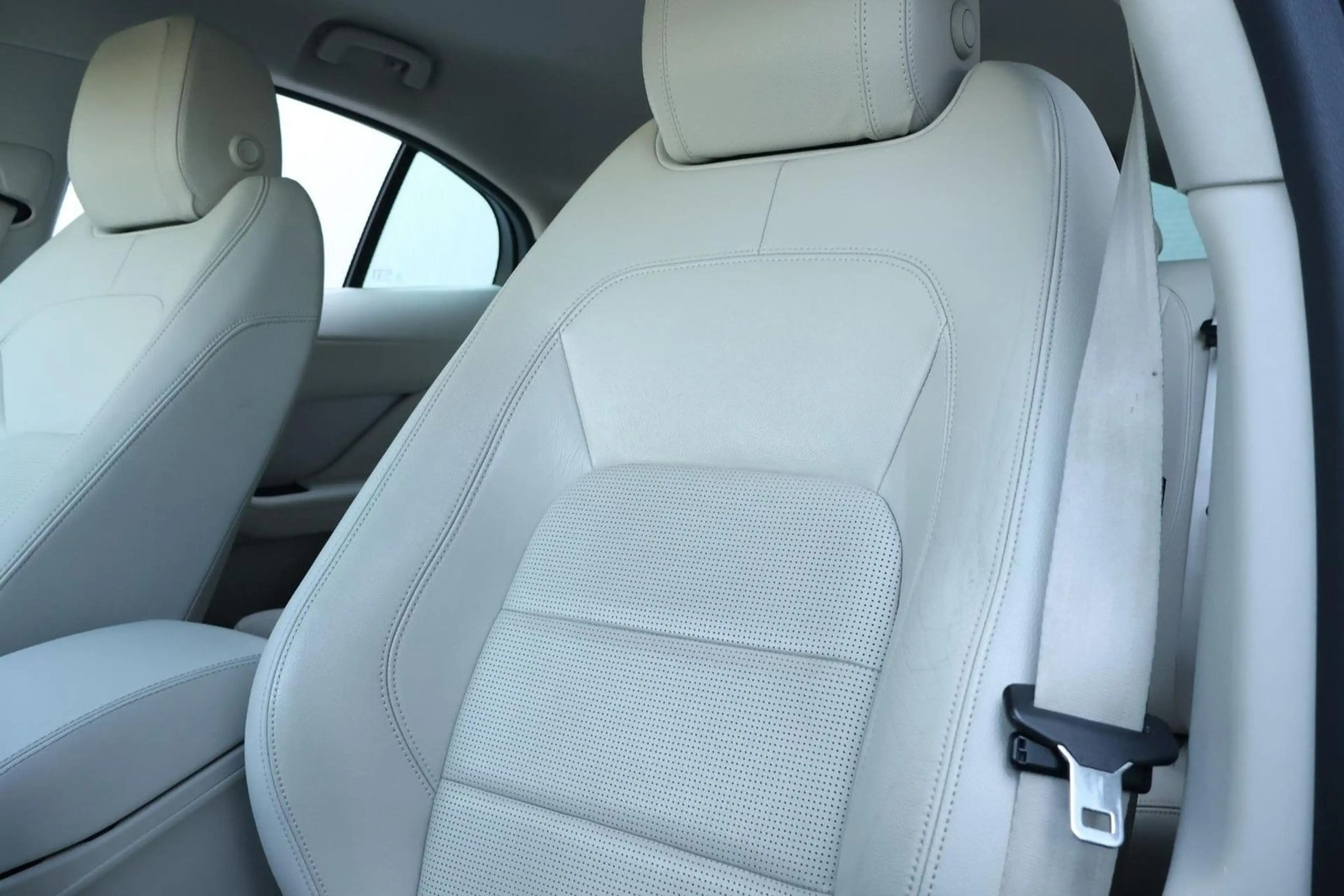 Jaguar I-Pace EV400 SE 90 kWh / DAB / Adaptive cruise / — photo 13