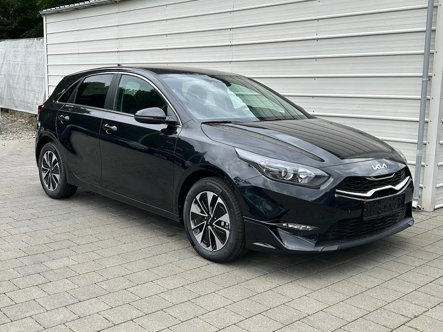 Kia Ceed / cee'd Gold 1.5 T-GDi, DCT Android Auto*Navi*WinterPak... Schwarz - 1