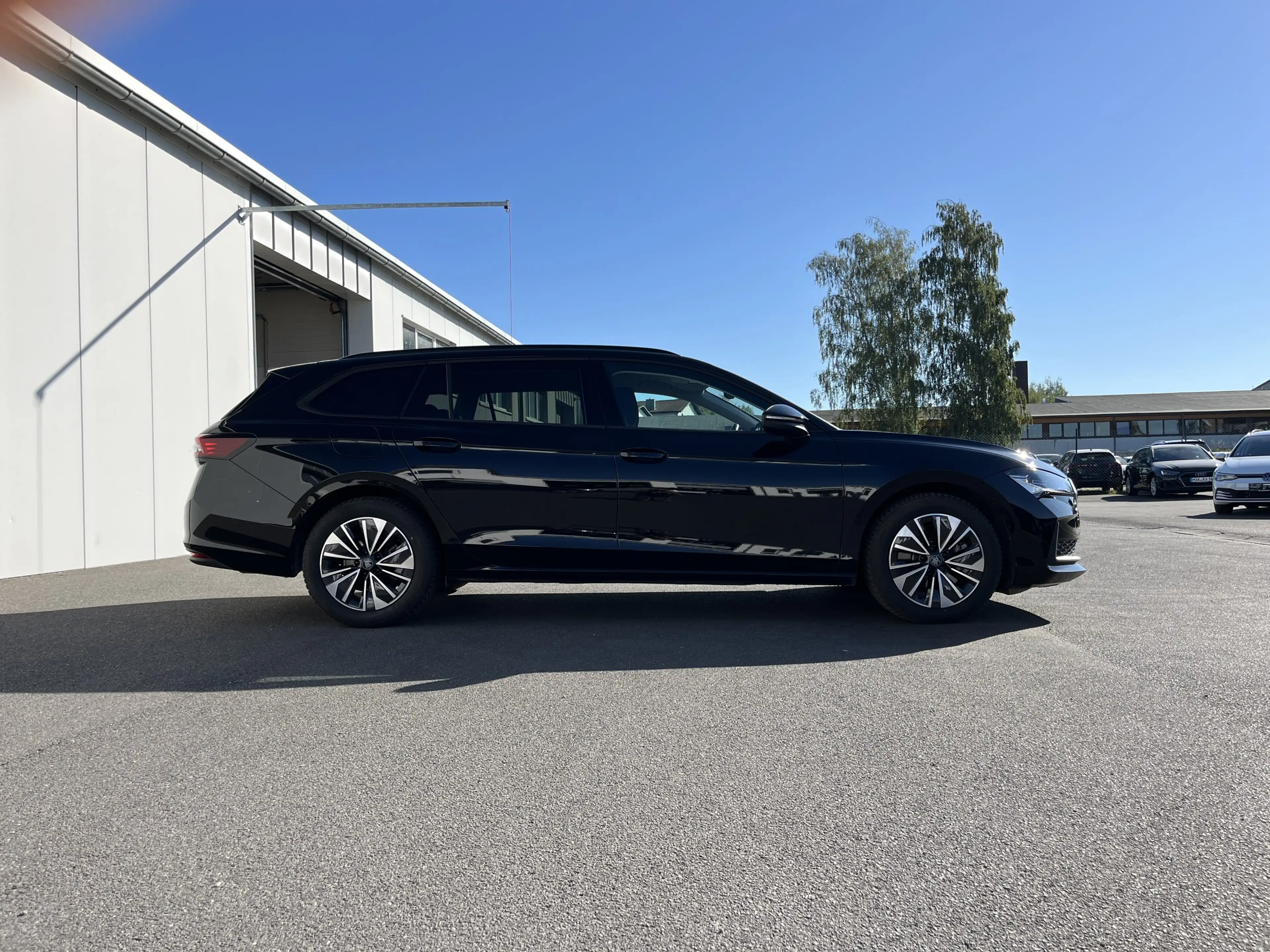 Skoda Superb Combi 2.0 TSI DSG Selection 219€ m.20% Anz. AHK — photo 5