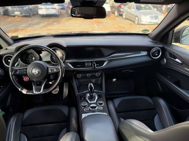 Alfa Romeo Stelvio 2.0 Turbo 16V AT8-Q4 Veloce Ti Carbon