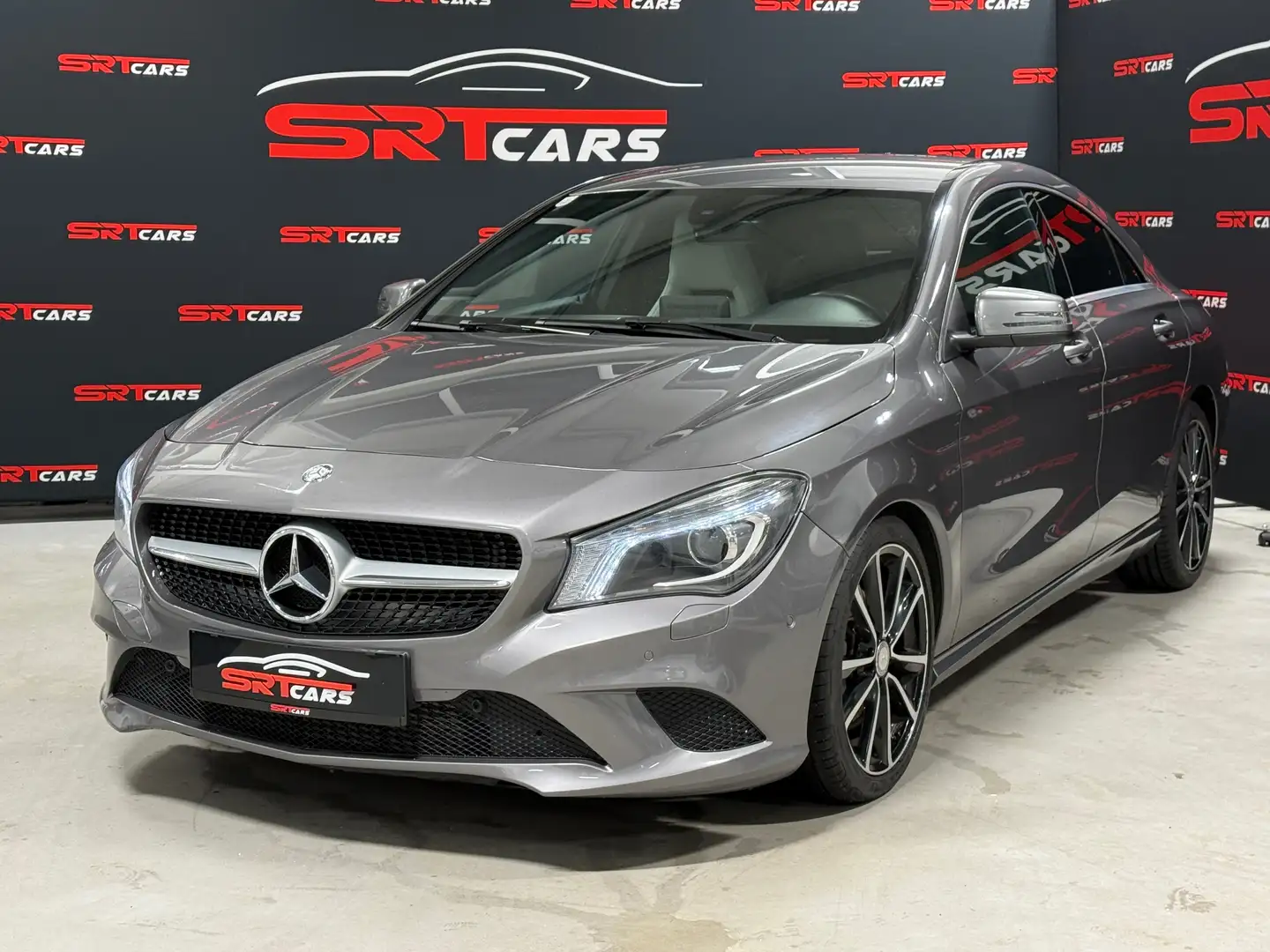 Mercedes-Benz CLA 220 CLA 220 CDI Aut. *Navi*Kamera*Sitzheizung Grau - 1