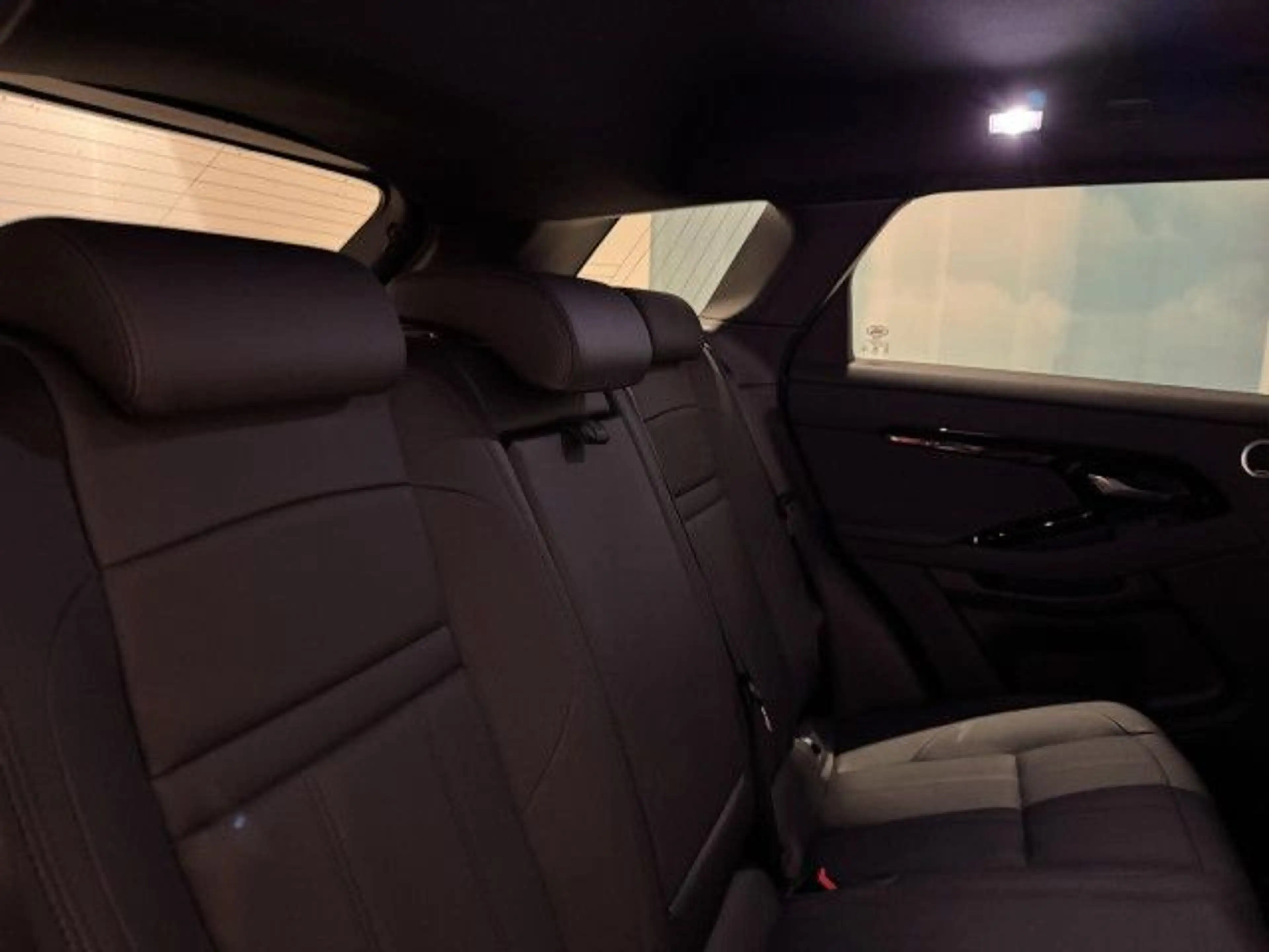 Land Rover Range Rover Evoque D200 Dyn SE Black Pack WinterP. — photo 6