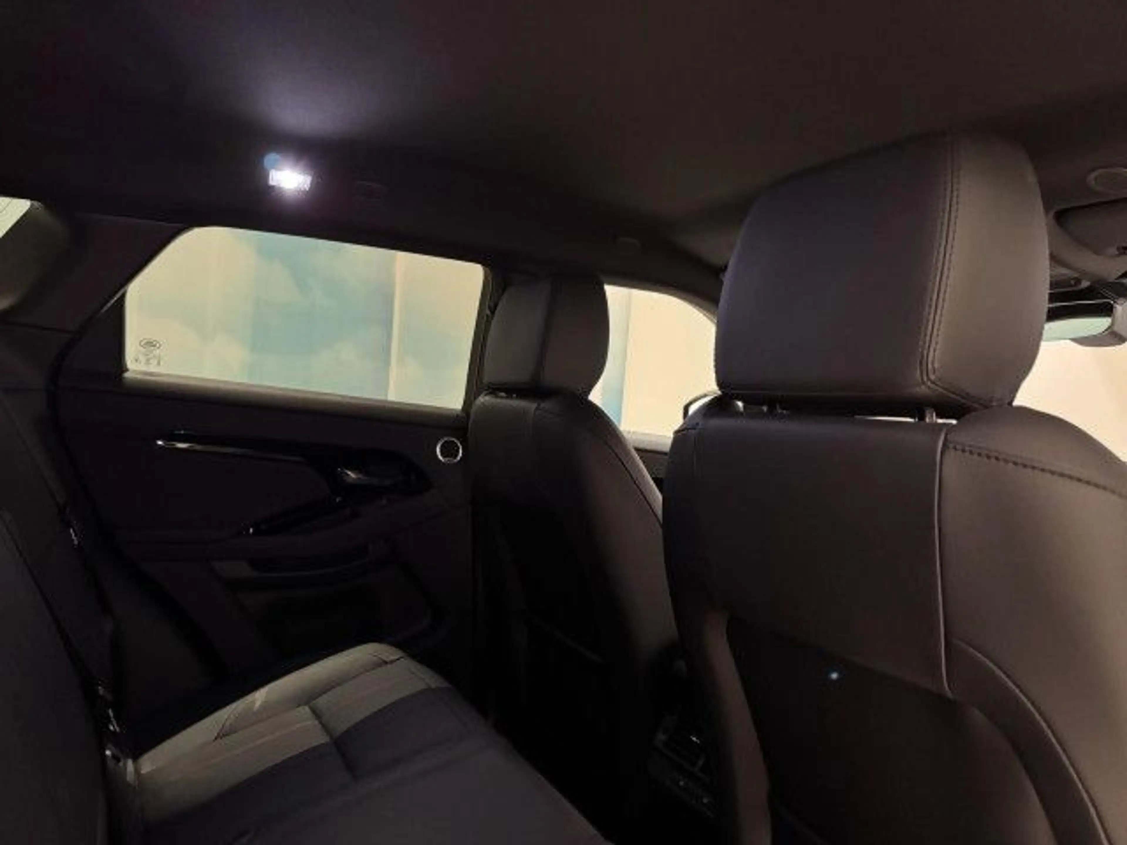 Land Rover Range Rover Evoque D200 Dyn SE Black Pack WinterP. — photo 13
