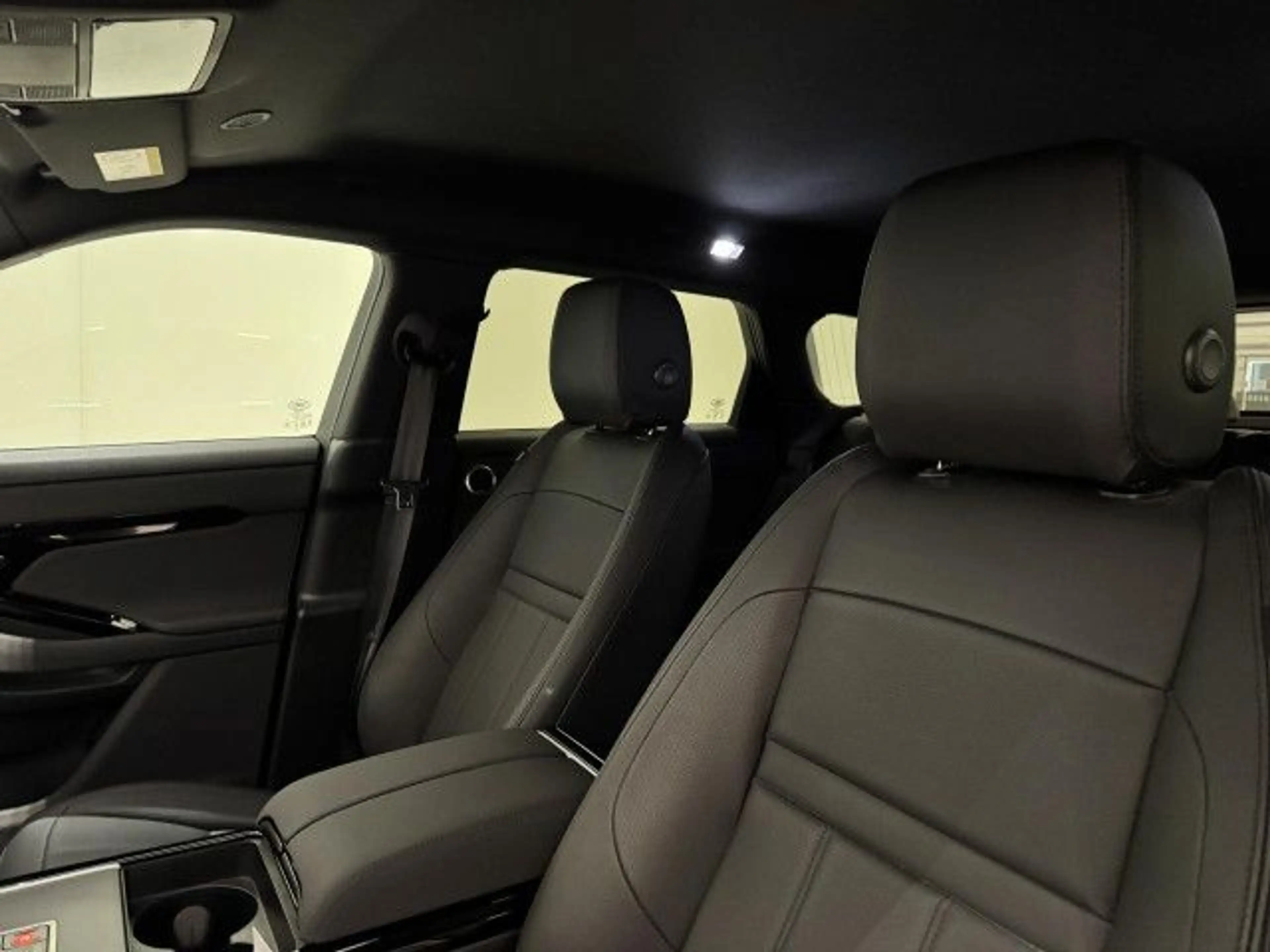 Land Rover Range Rover Evoque D200 Dyn SE Black Pack WinterP. — photo 12